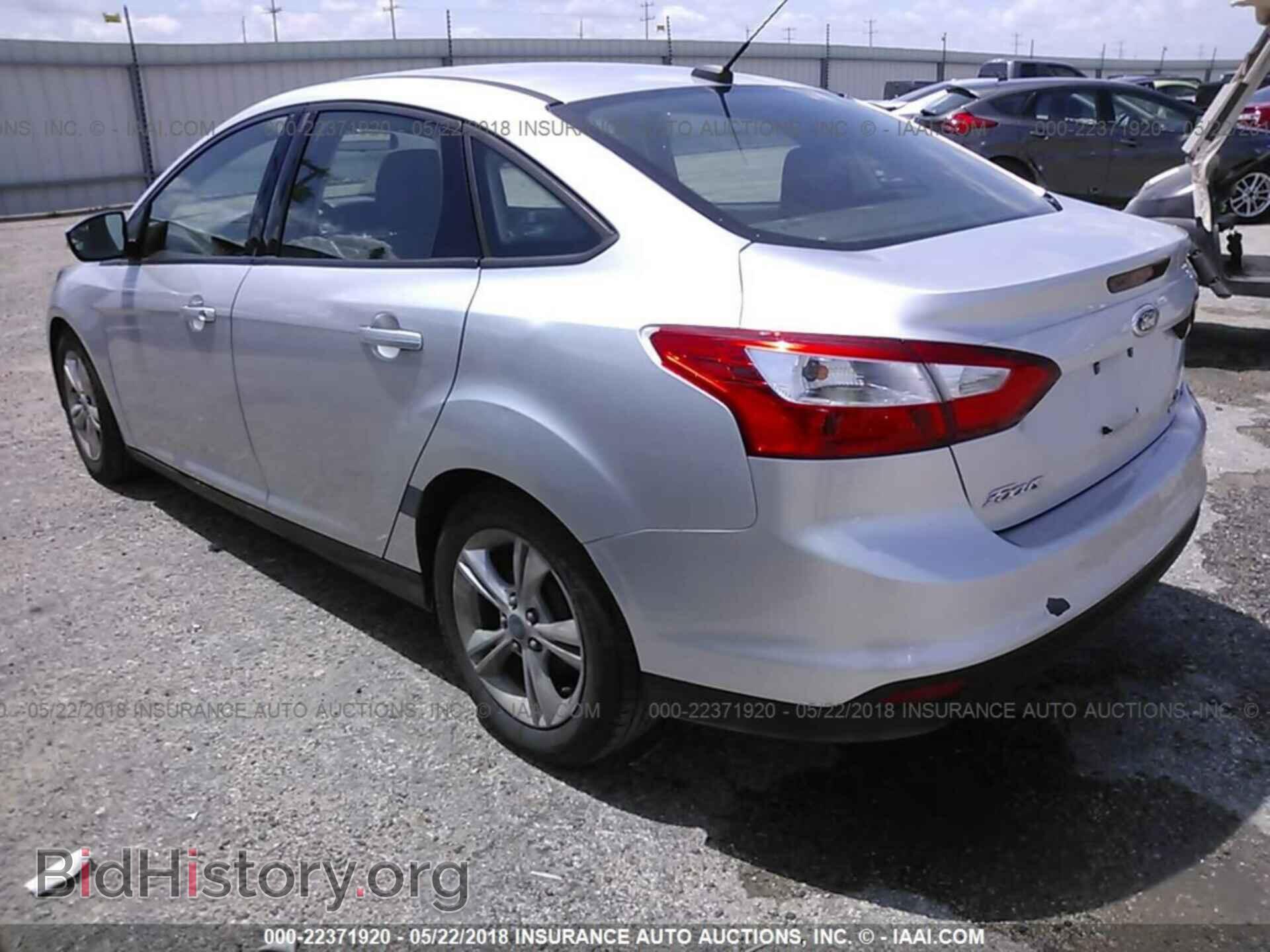 2014 Ford Focus - VIN: 1FADP3F22EL288283 - Photo 3