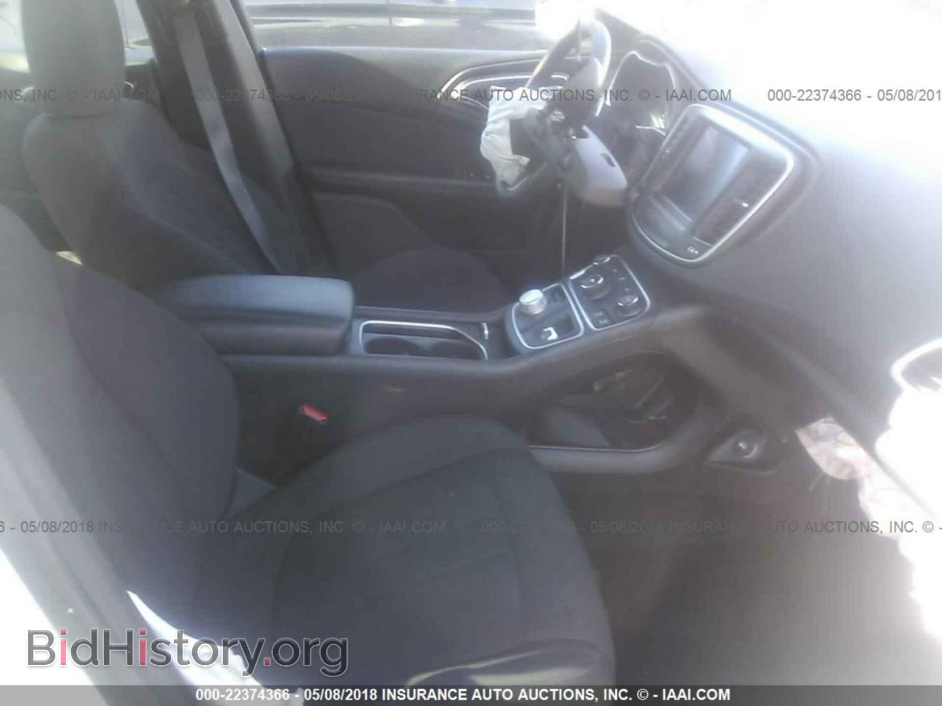 2016 Chrysler 200 - VIN: 1C3CCCAG3GN100905 - Photo 5