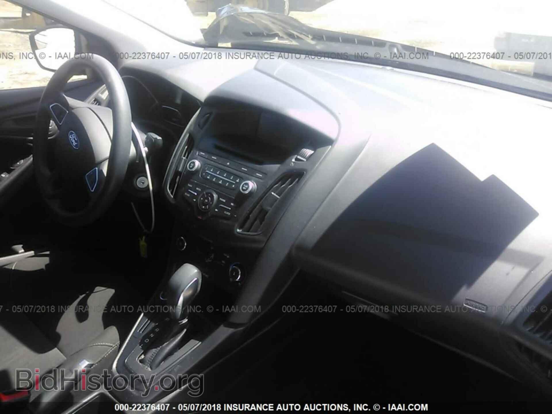 2017 Ford Focus - VIN: 1FADP3E2XHL269633 - Photo 5