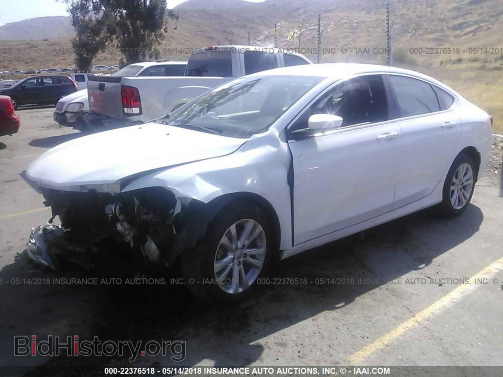 2016 Chrysler 200 - VIN: 1C3CCCAB9GN153497 - Photo 2