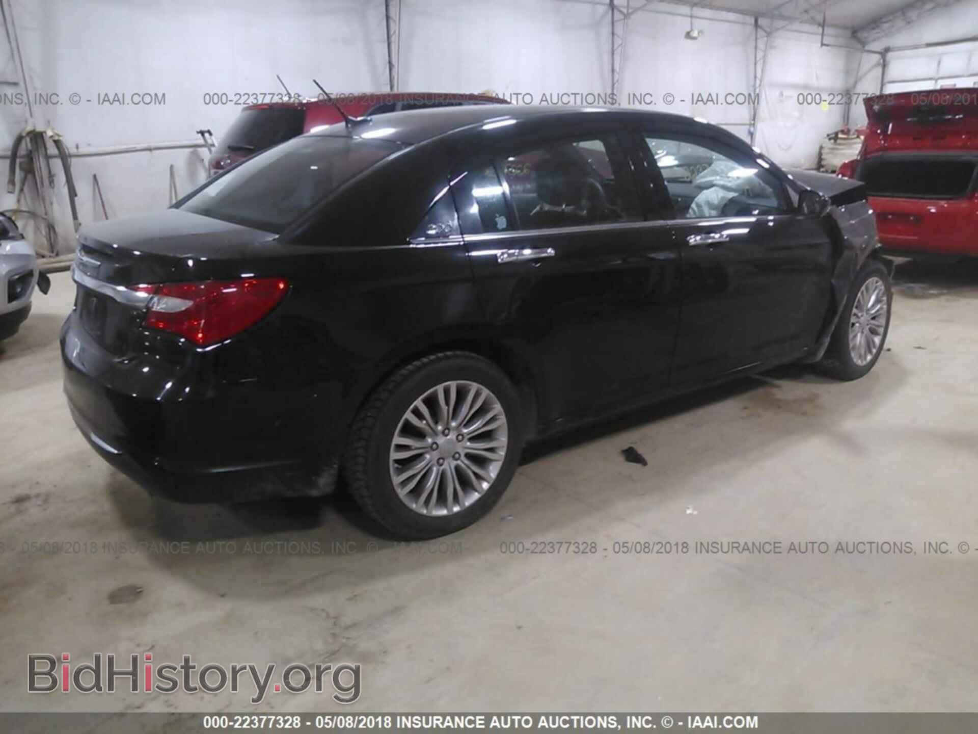 2012 Chrysler 200 - VIN: 1C3CCBAB5CN256842 - Photo 4