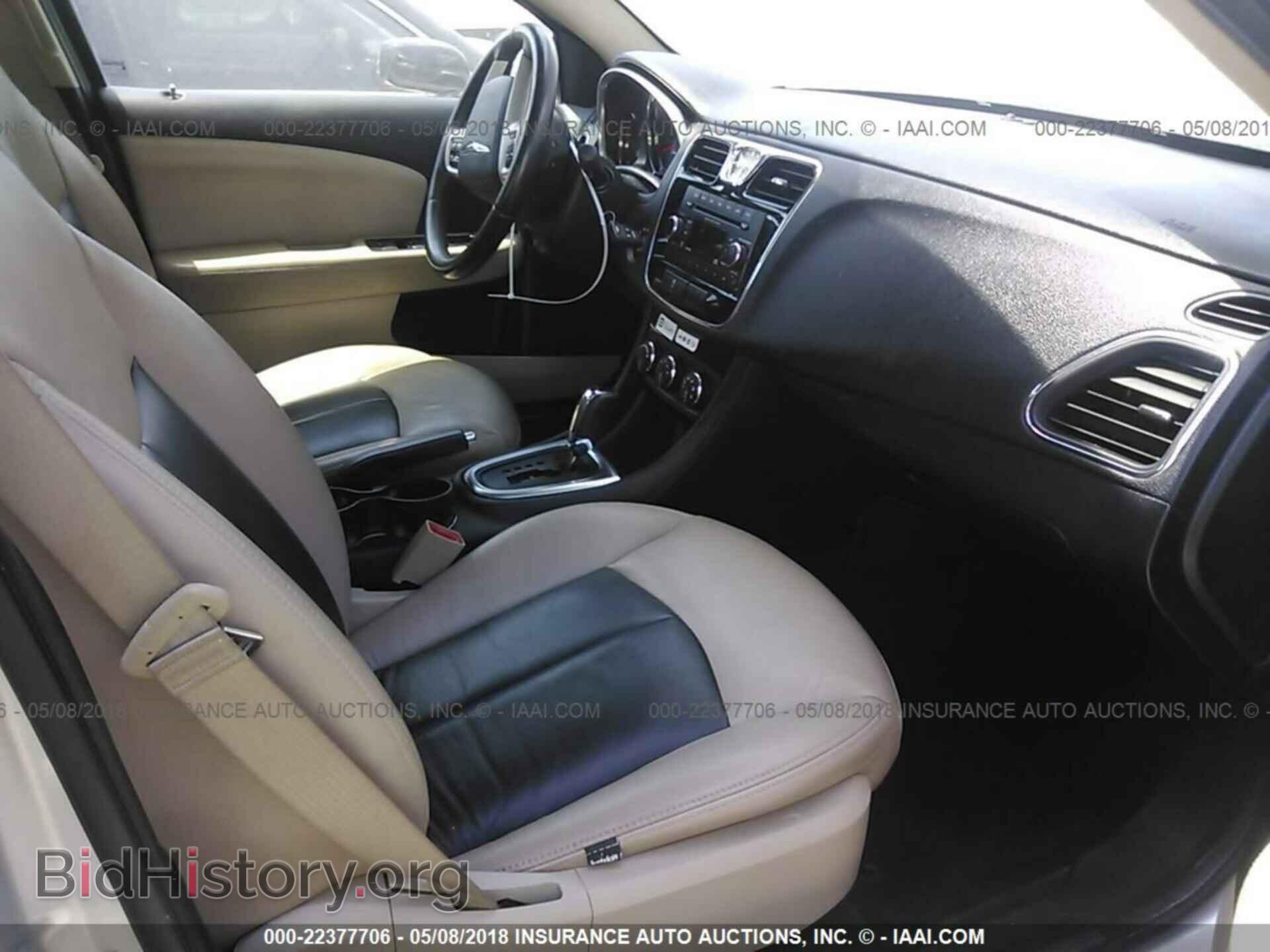 2012 Chrysler 200 - VIN: 1C3CCBBG0CN101576 - Photo 5