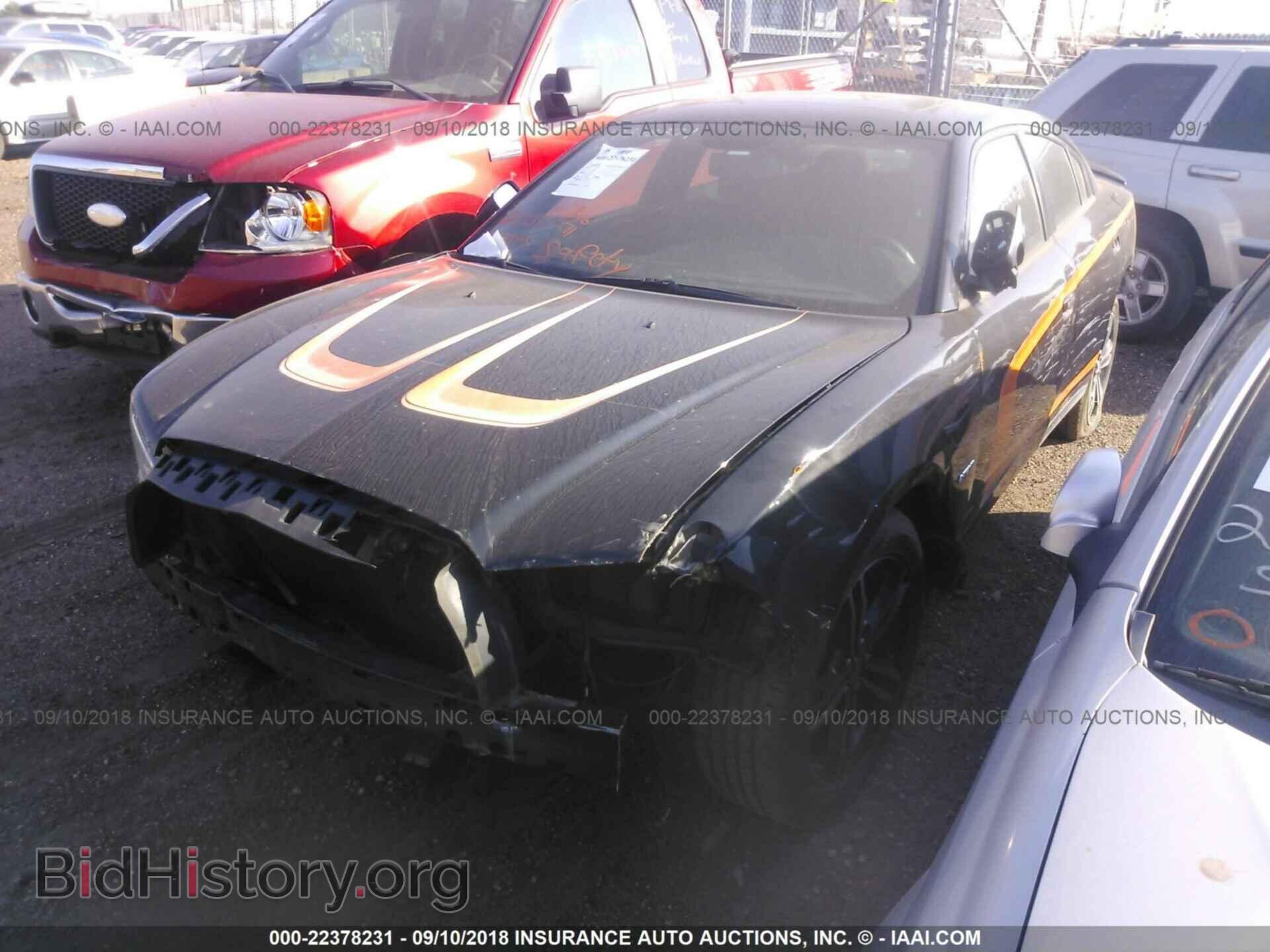 2014 Dodge CHARGER (VIN 2C3CDXDT8EH354435) — фото 2 из 10