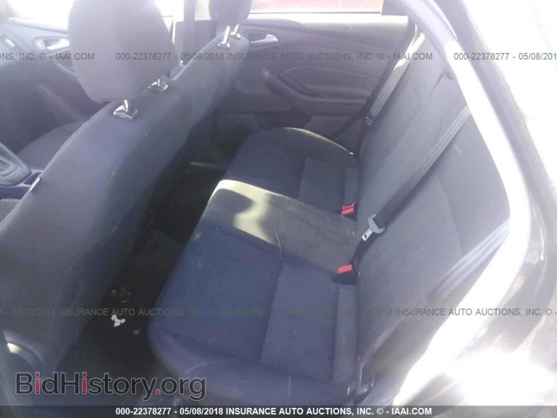 2016 Ford Focus - VIN: 1FADP3F25GL318850 - Photo 8