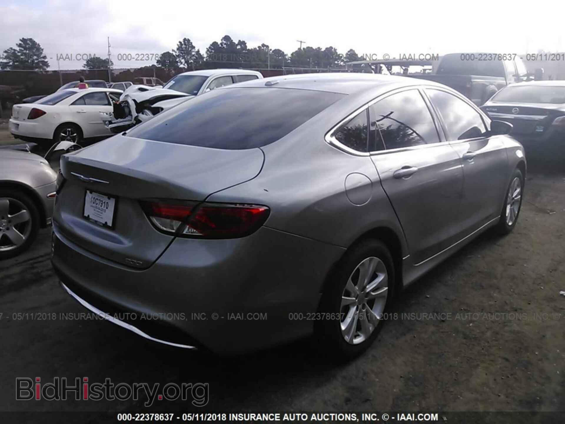 2015 Chrysler 200 - VIN: 1C3CCCAB2FN661034 - Photo 4