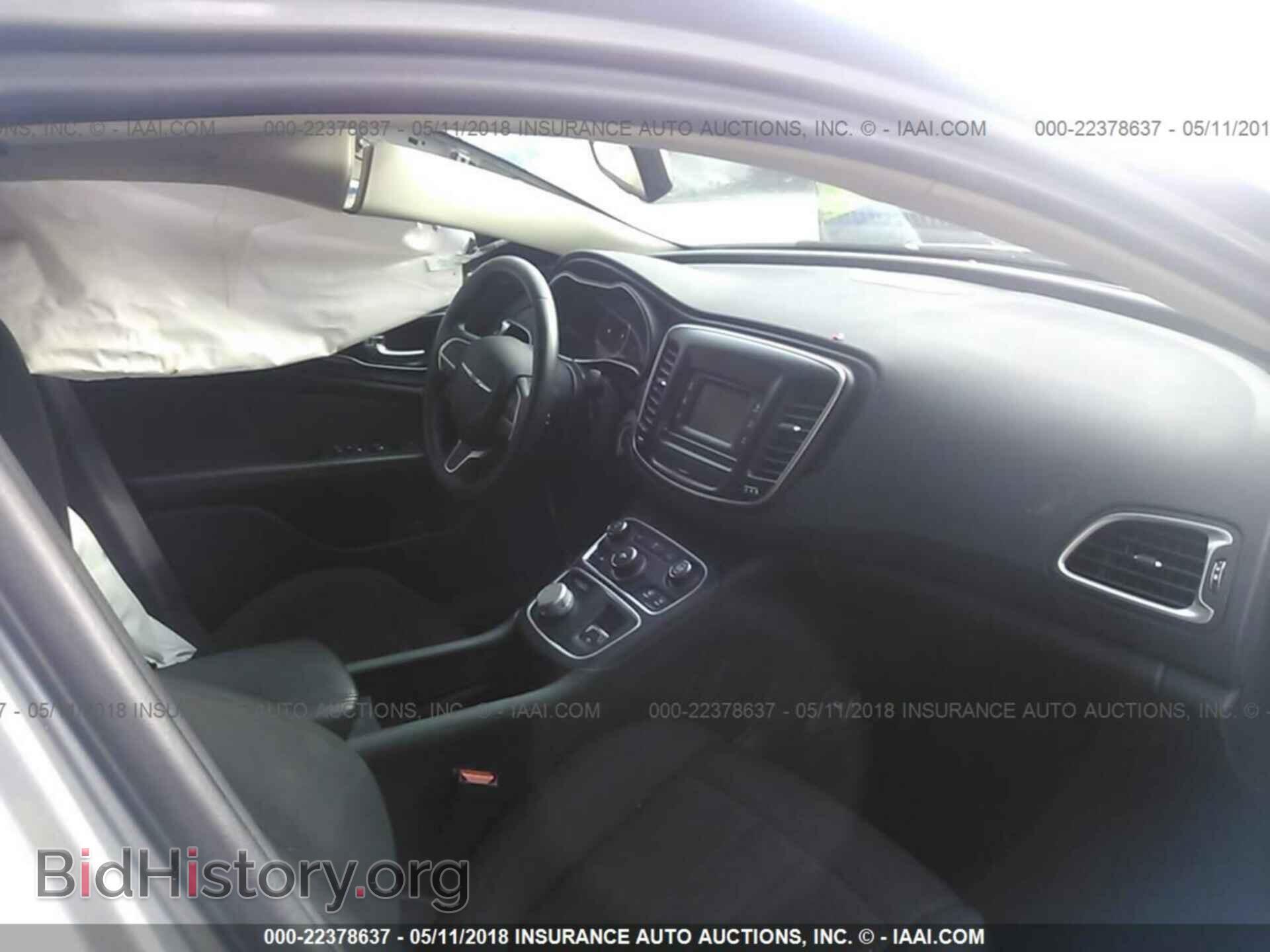 2015 Chrysler 200 - VIN: 1C3CCCAB2FN661034 - Photo 5