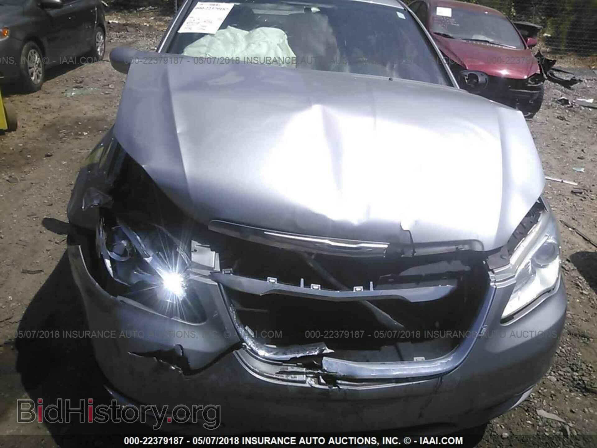 2014 Chrysler 200 - VIN: 1C3CCBAB9EN211759 - Photo 6