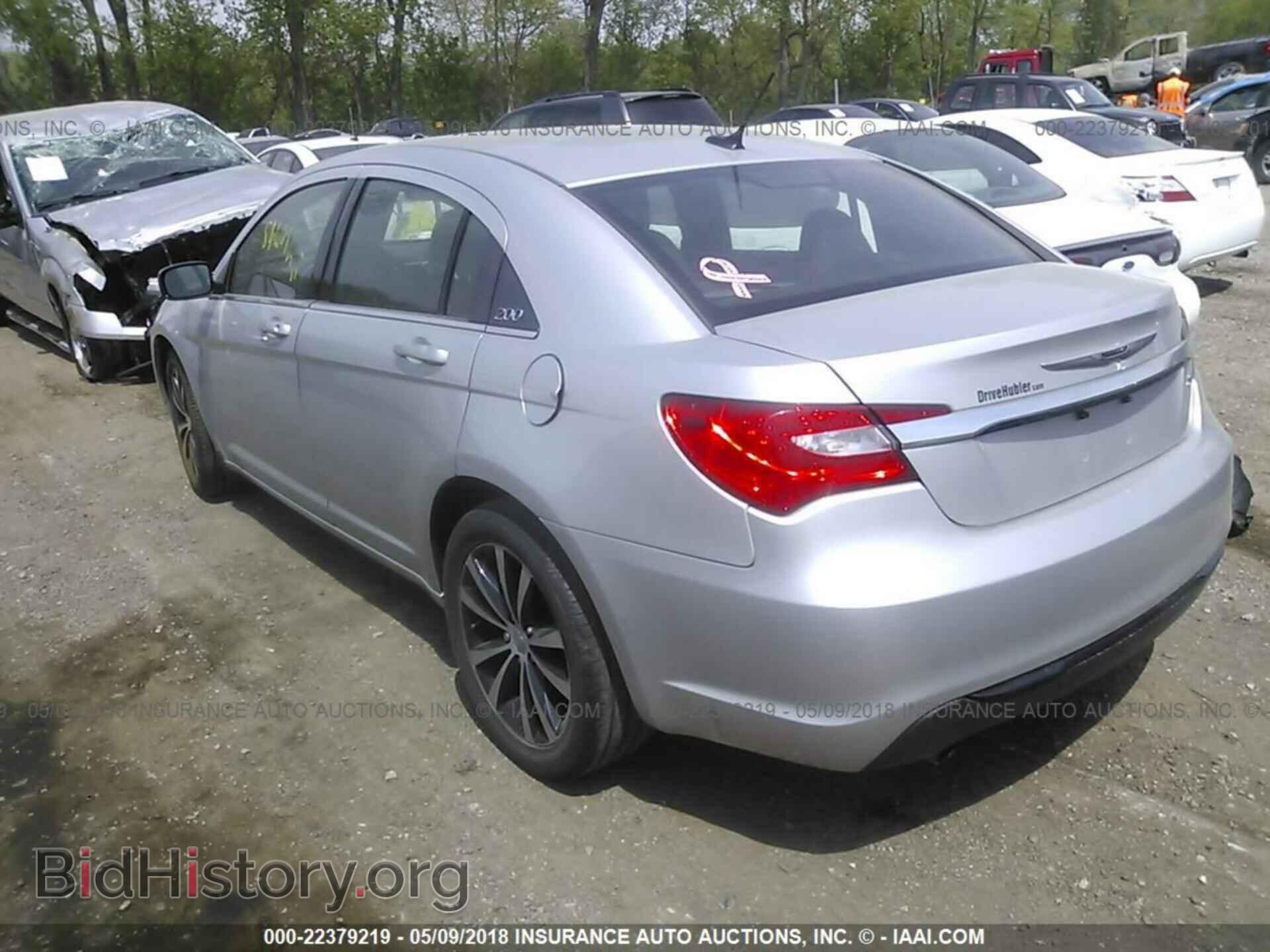 2012 Chrysler 200 - VIN: 1C3CCBBGXCN288647 - Photo 3