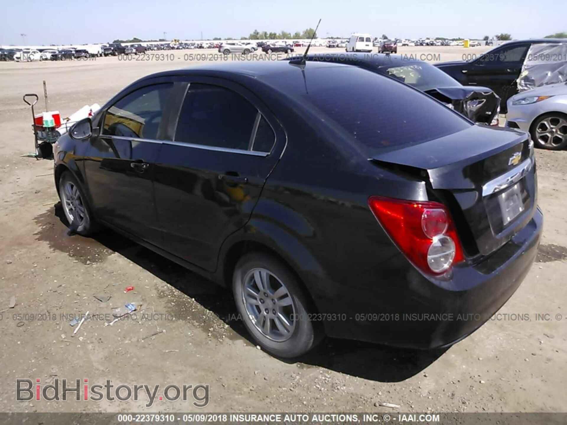 2014 Chevrolet Sonic - VIN: 1G1JC5SH4E4201727 - Photo 3