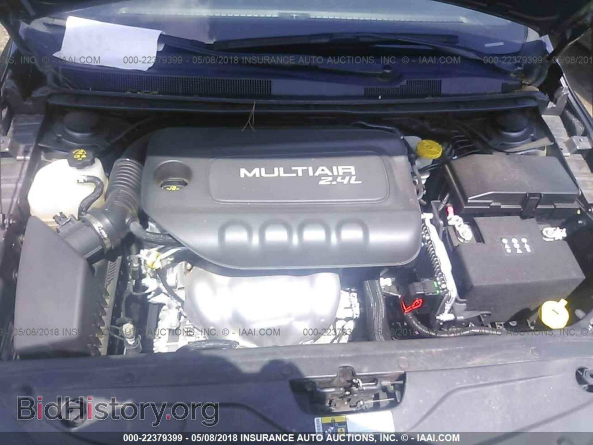 2015 Chrysler 200 - VIN: 1C3CCCAB6FN710879 - Photo 10