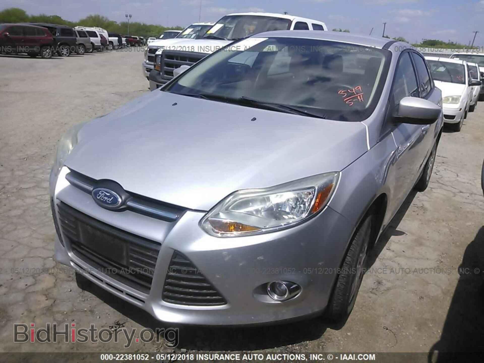 2012 Ford Focus - VIN: 1FAHP3F20CL300798 - Photo 2