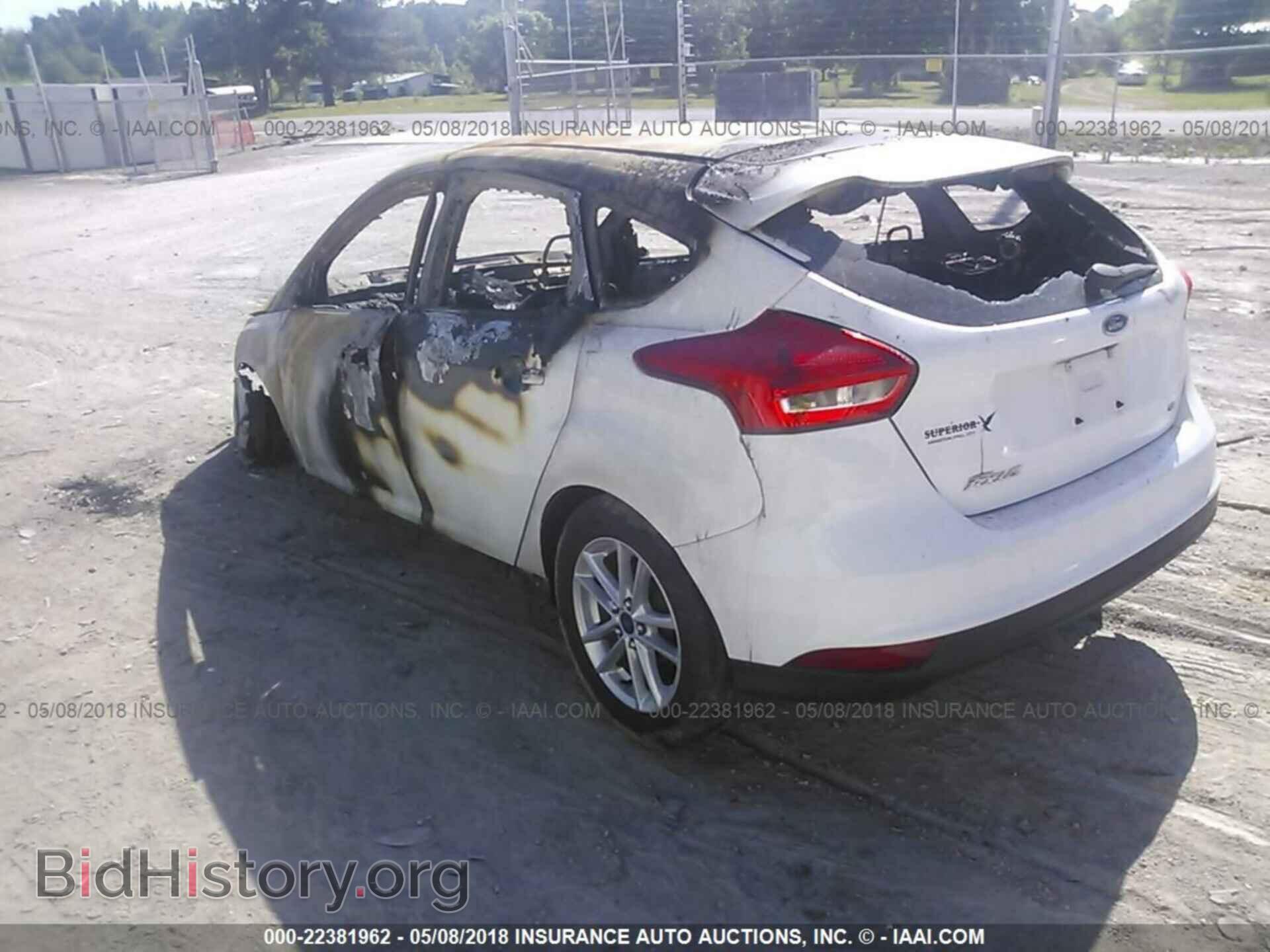 2016 Ford Focus - VIN: 1FADP3K26GL276677 - Фото 3