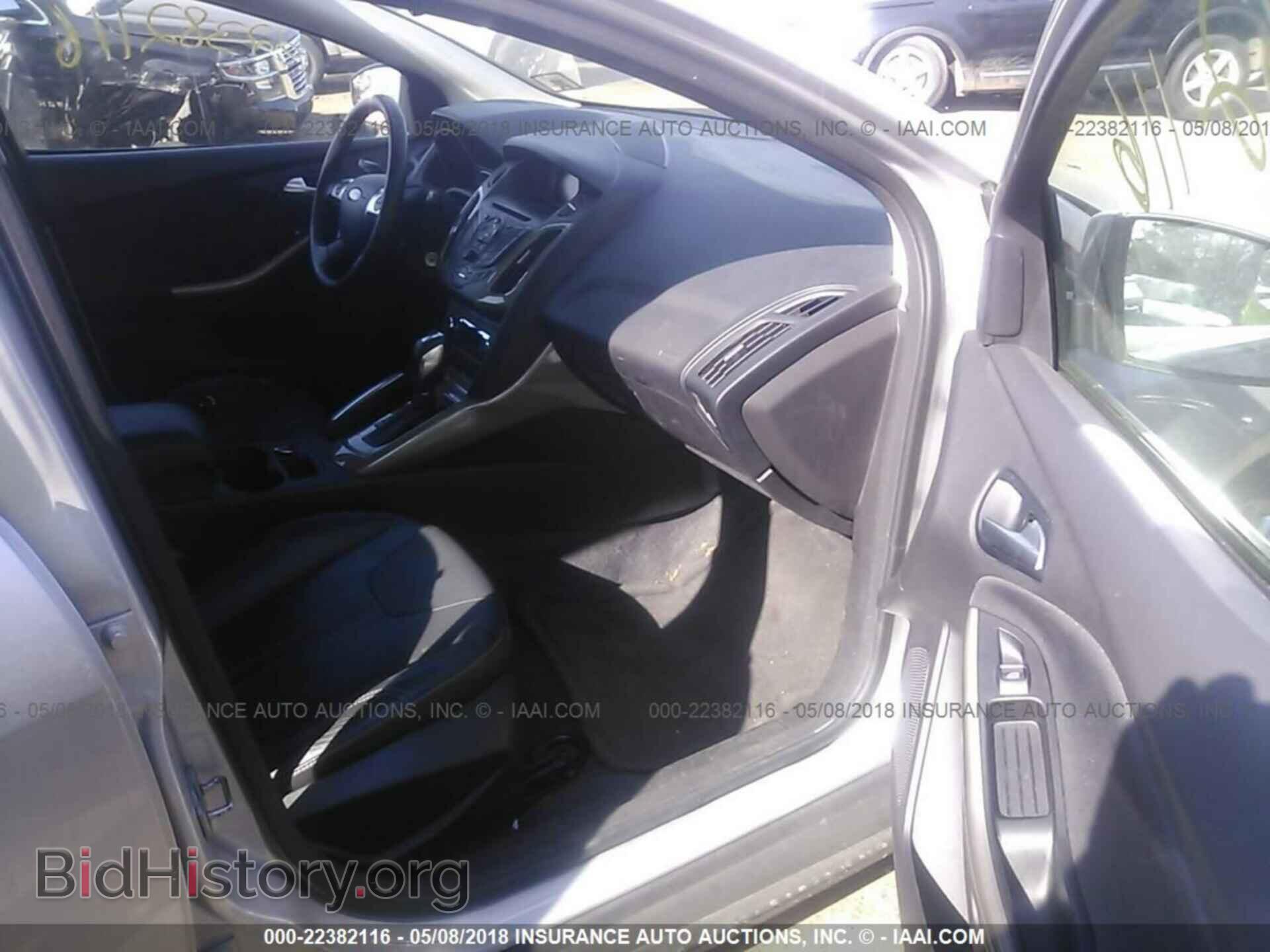 2012 Ford Focus - VIN: 1FAHP3M28CL110931 - Photo 5