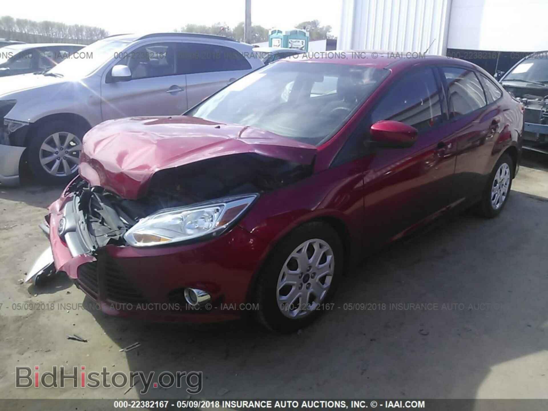 2012 Ford Focus - VIN: 1FAHP3F28CL371117 - Photo 2