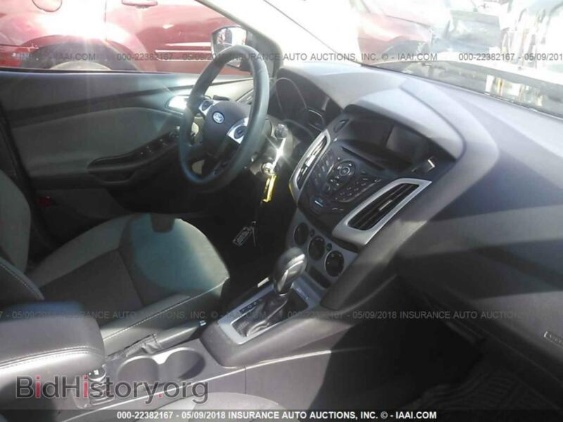 2012 Ford FOCUS (VIN 1FAHP3F28CL371117) — photo 5 of 10