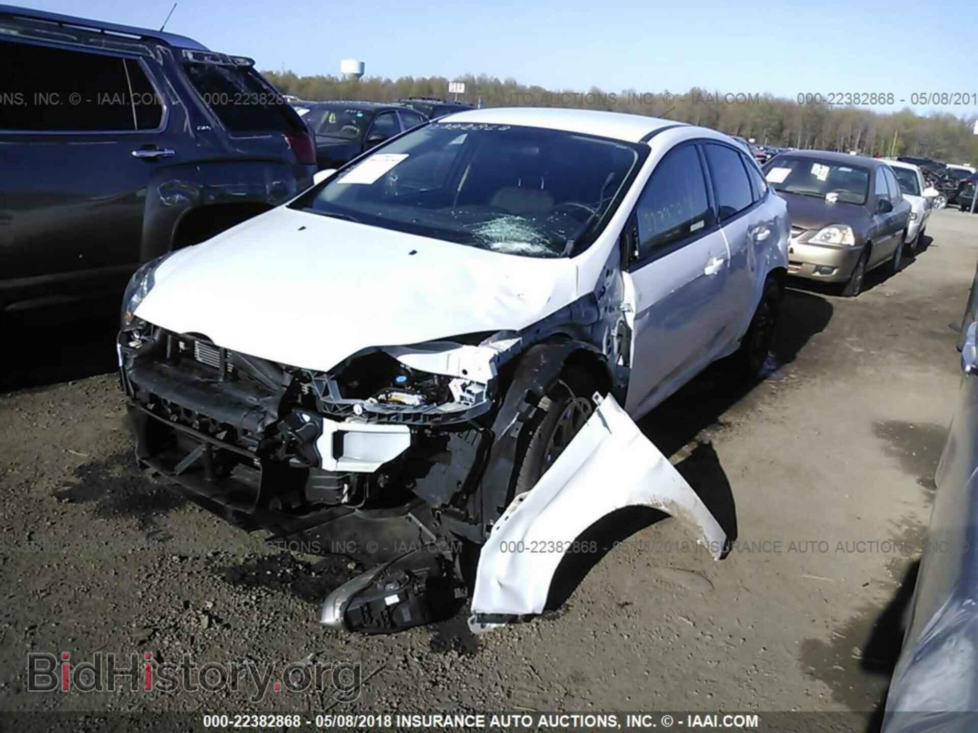 2012 Ford Focus - VIN: 1FAHP3F25CL122533 - Photo 2