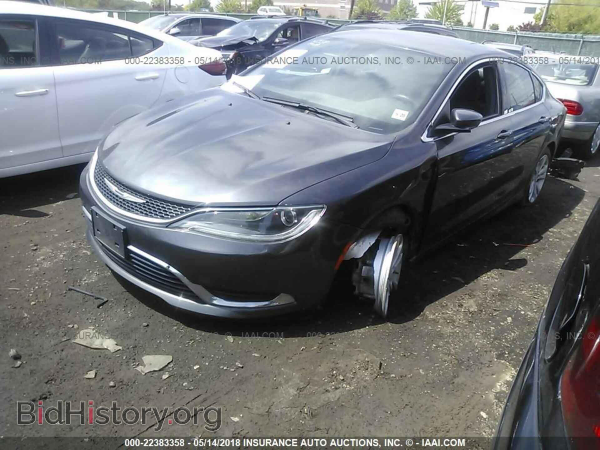 2015 Chrysler 200 - VIN: 1C3CCCAB1FN640241 - Photo 2