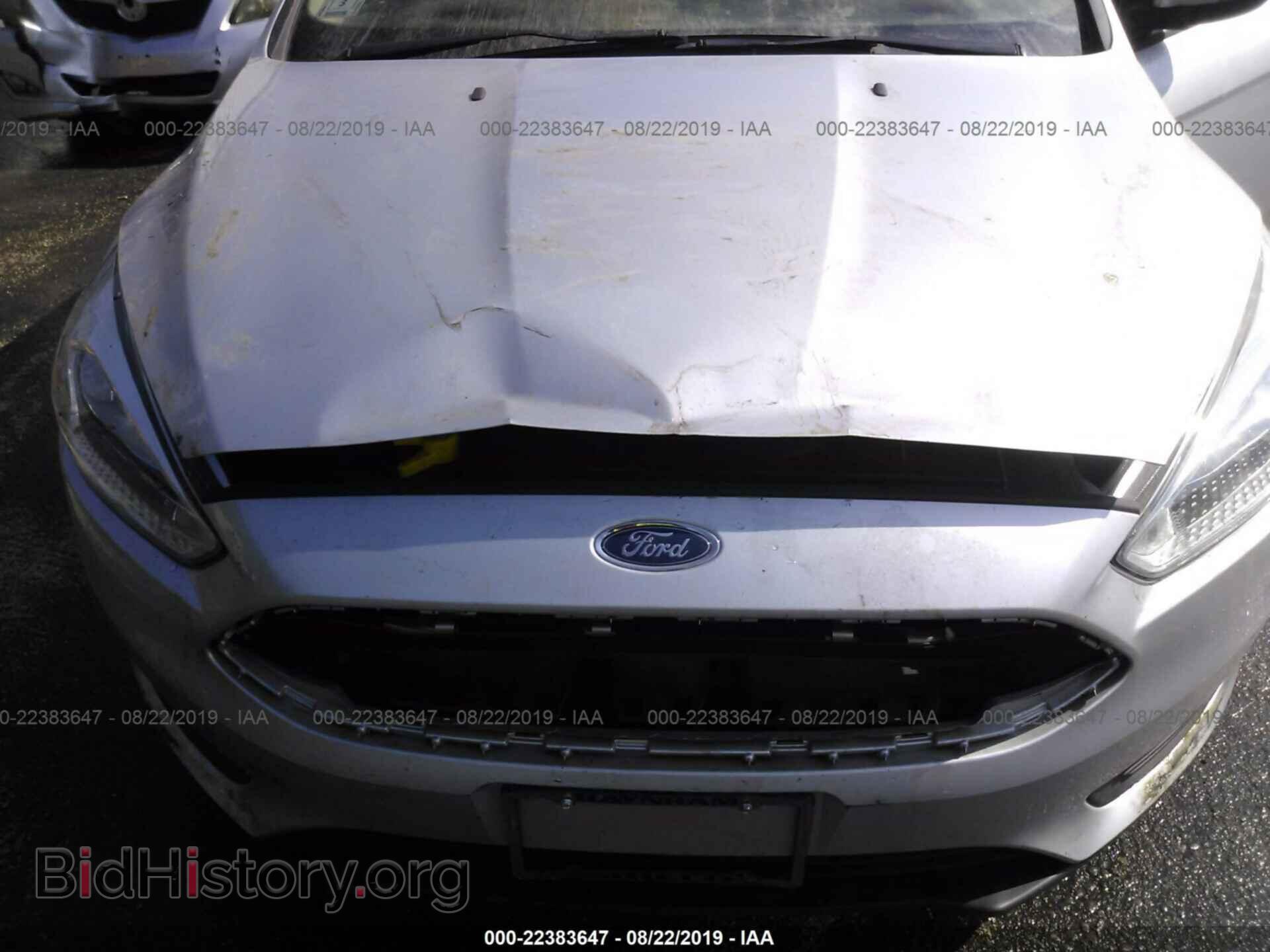 2015 Ford Focus - VIN: 1FADP3F2XFL318048 - Photo 6