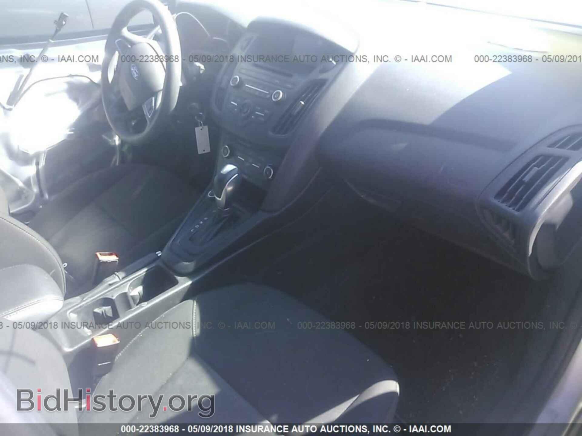 2016 Ford Focus - VIN: 1FADP3K25GL213912 - Photo 5