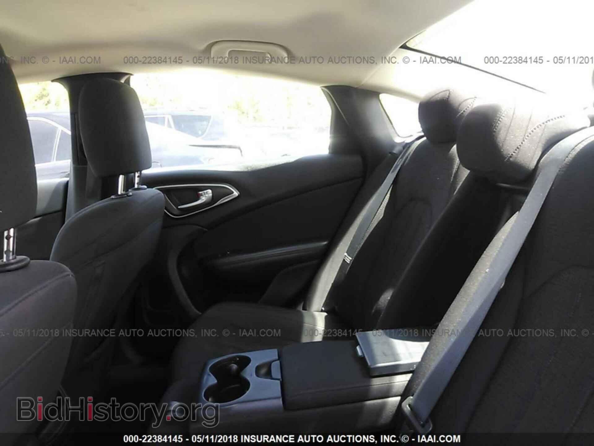 2016 Chrysler 200 - VIN: 1C3CCCAB0GN110943 - Photo 8