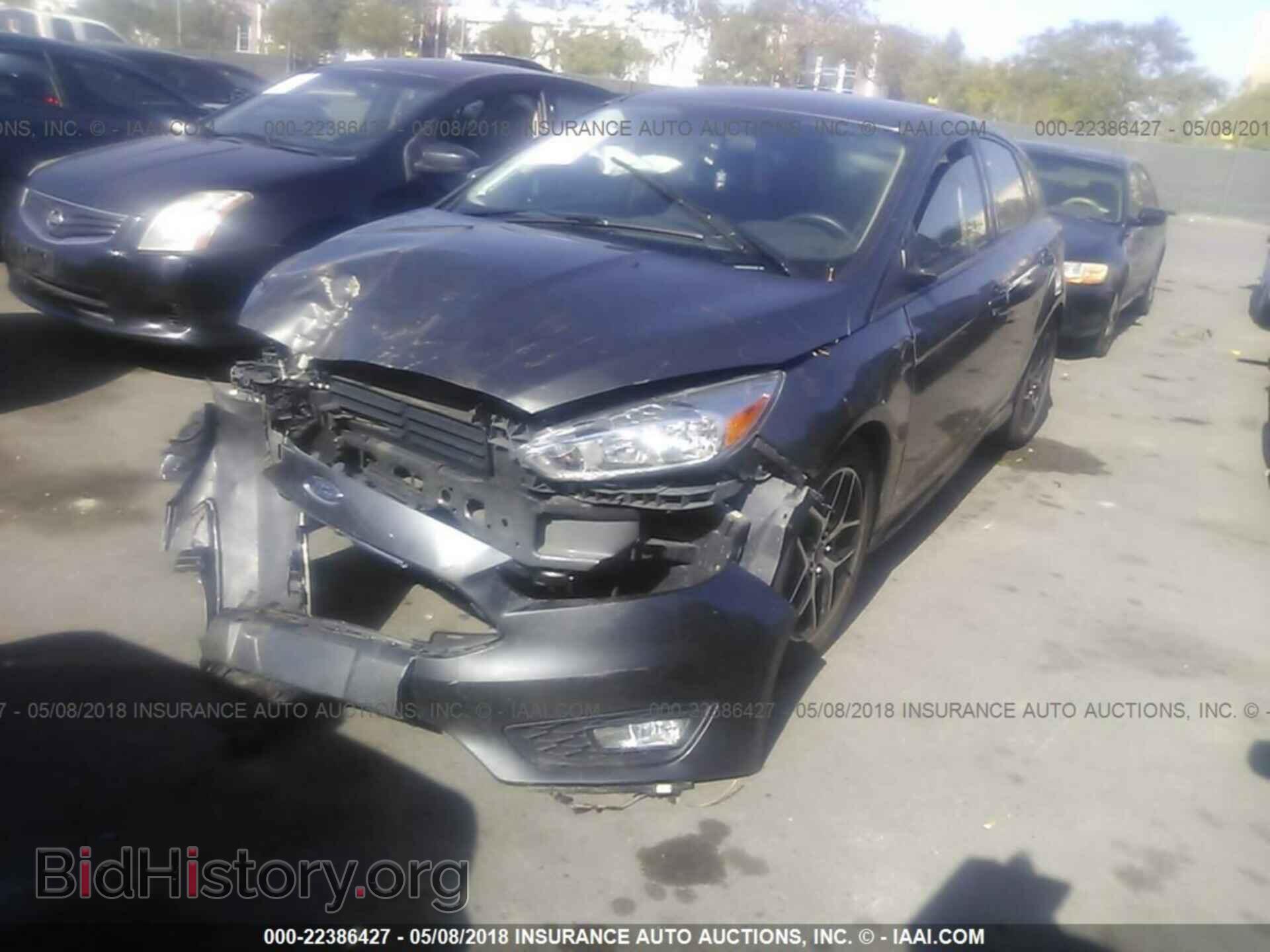 2016 Ford Focus - VIN: 1FADP3K22GL310498 - Фото 2