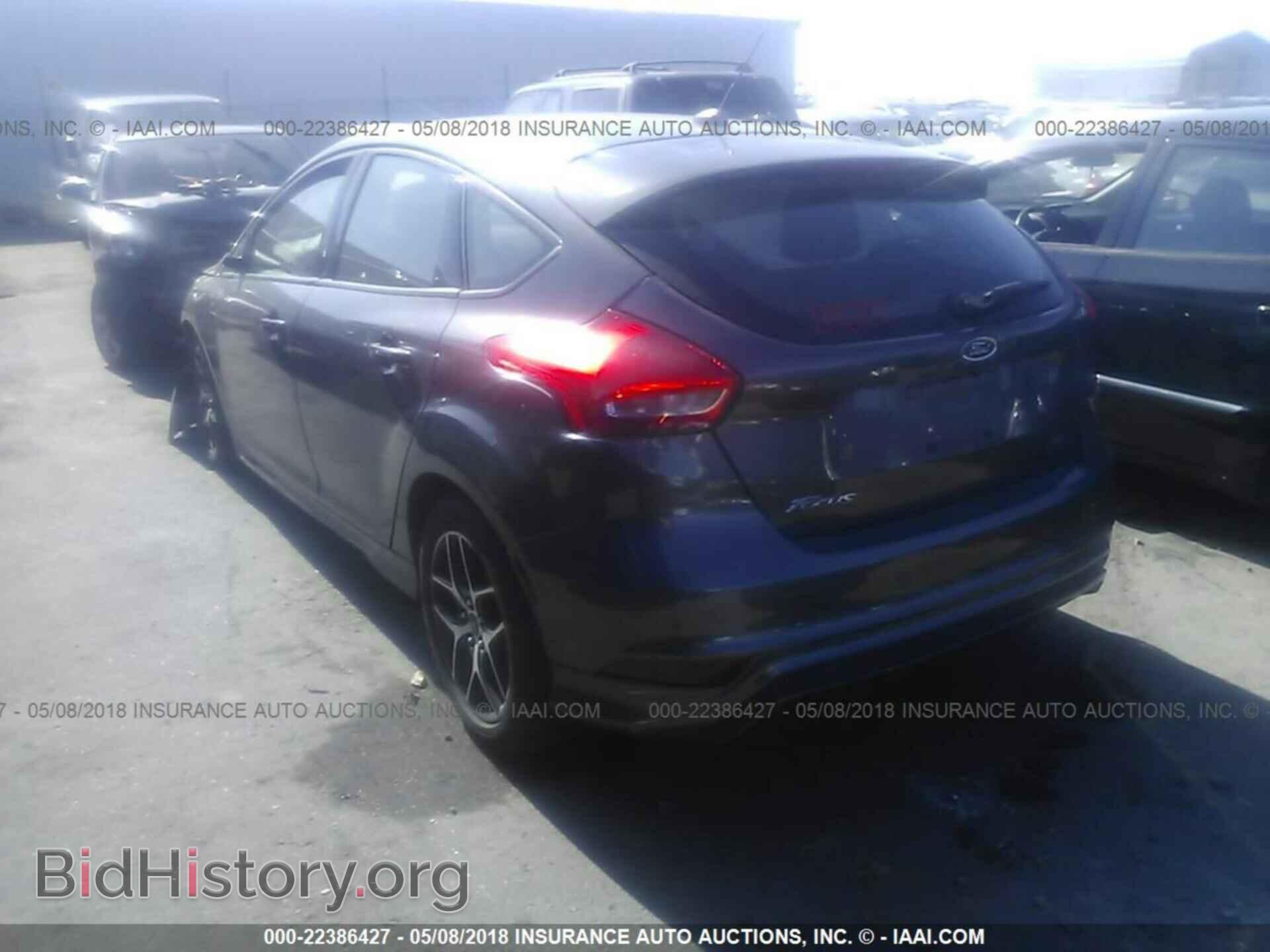 2016 Ford Focus - VIN: 1FADP3K22GL310498 - Фото 3