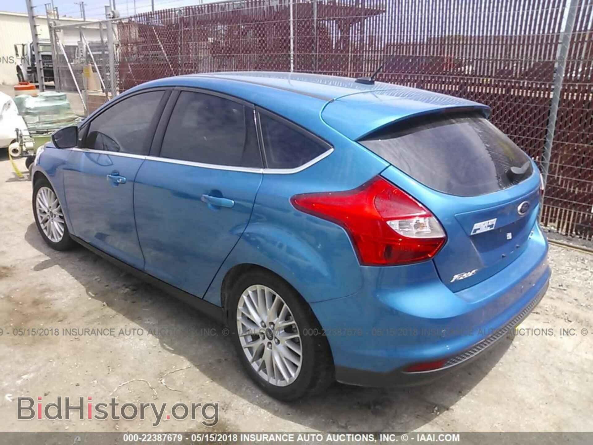 2012 Ford Focus - VIN: 1FAHP3M21CL449353 - Photo 3