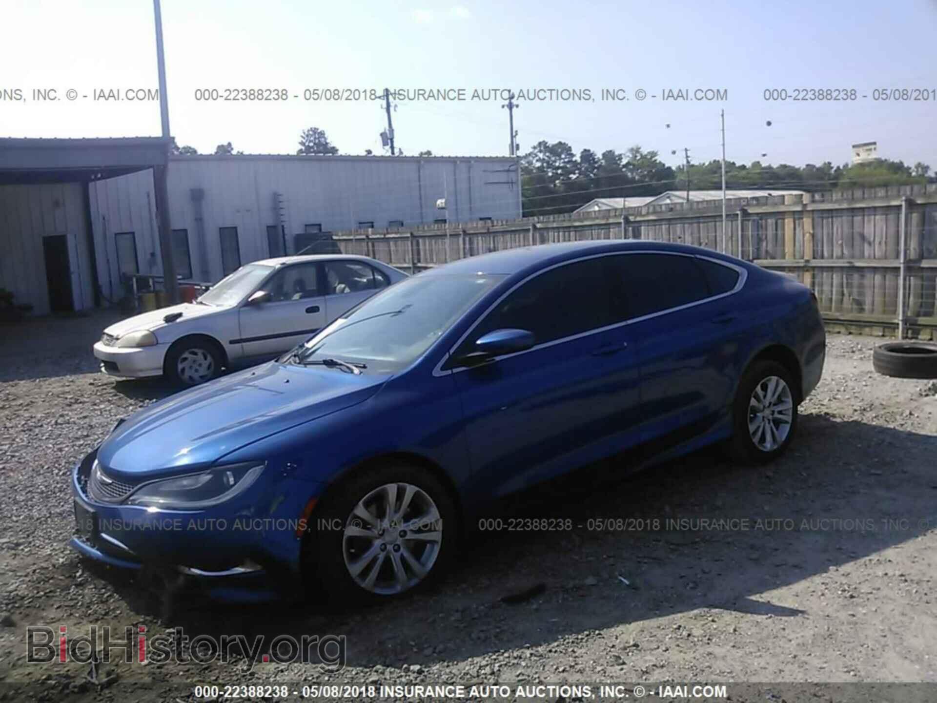 2015 Chrysler 200 - VIN: 1C3CCCAB8FN726095 - Photo 2