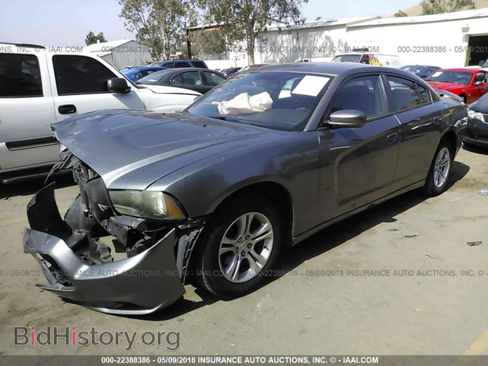2011 Dodge Charger - VIN: 2B3CL3CG4BH525884 - Фото 2