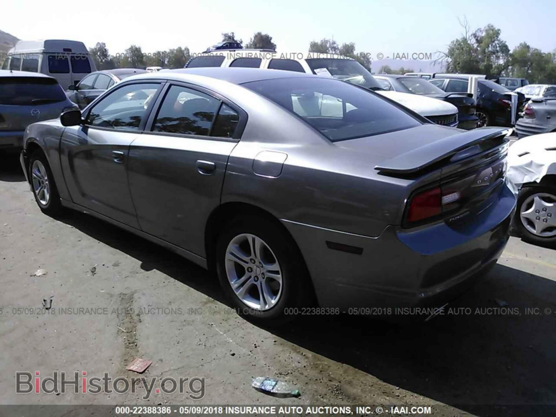 2011 Dodge Charger - VIN: 2B3CL3CG4BH525884 - Фото 3