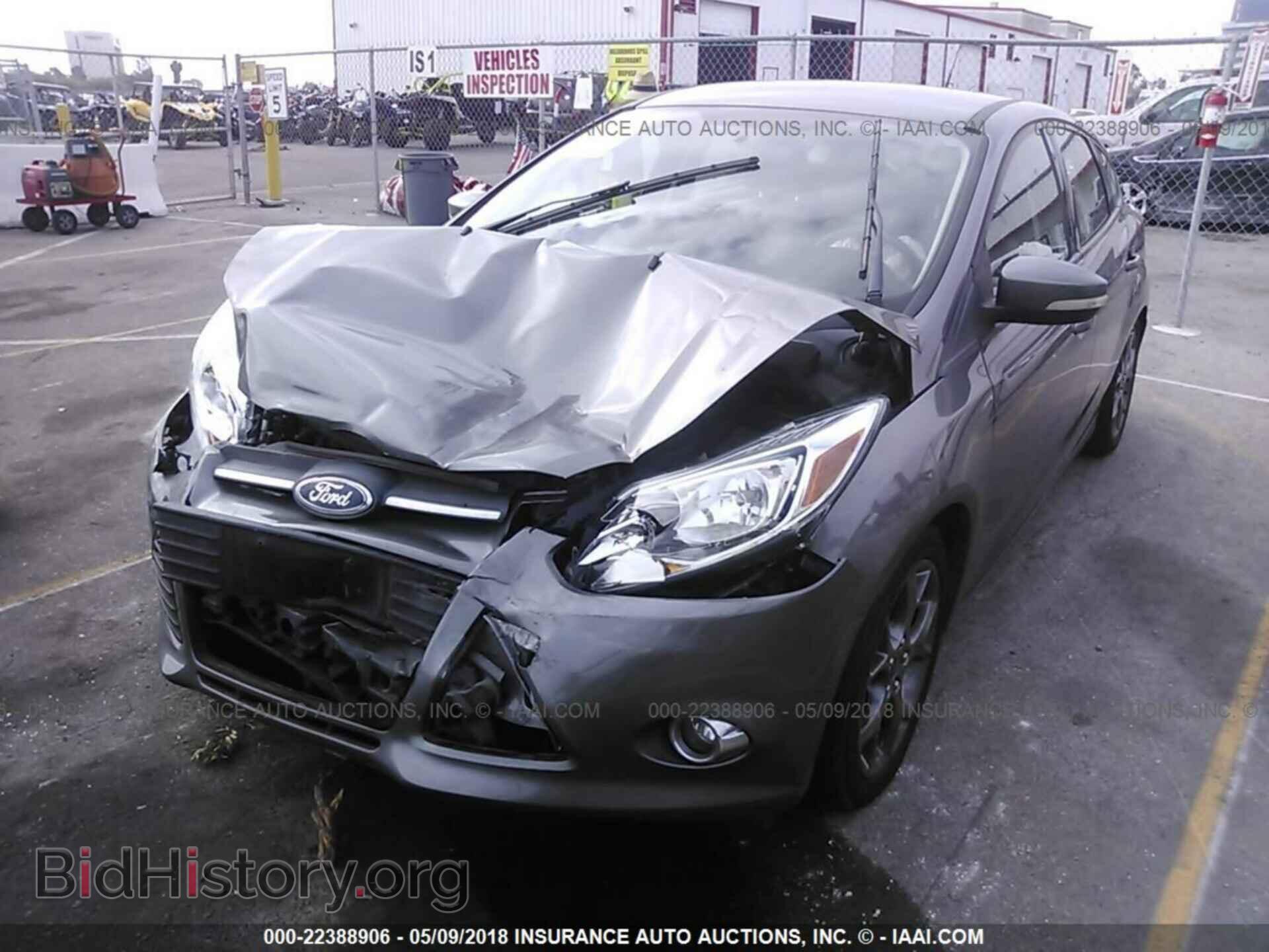 2013 Ford Focus - VIN: 1FADP3K20DL382425 - Photo 2