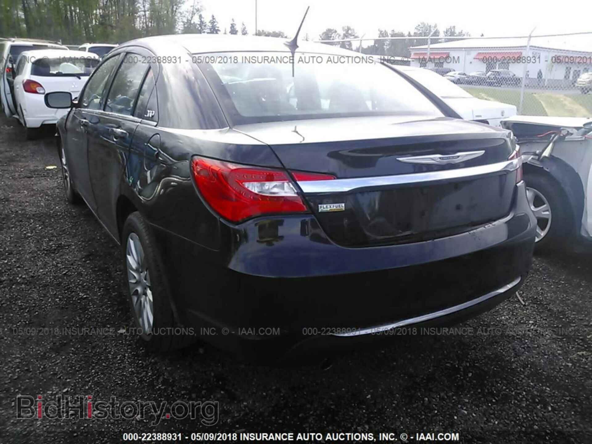 2013 Chrysler 200 - VIN: 1C3CCBAG7DN596930 - Photo 3