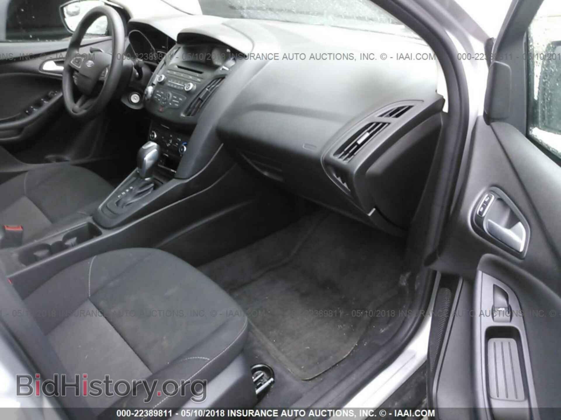 2015 Ford Focus - VIN: 1FADP3F22FL282758 - Photo 5