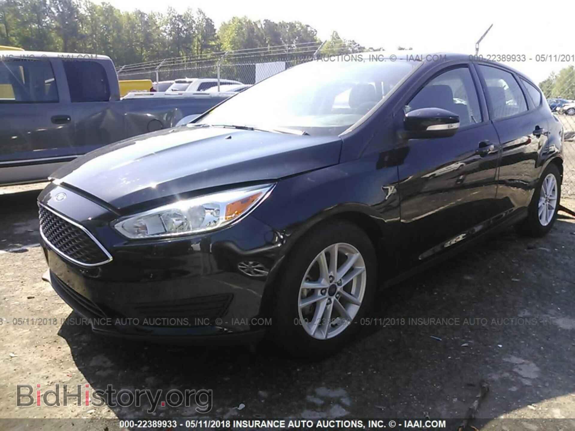 2017 Ford Focus - VIN: 1FADP3K23HL305960 - Photo 2