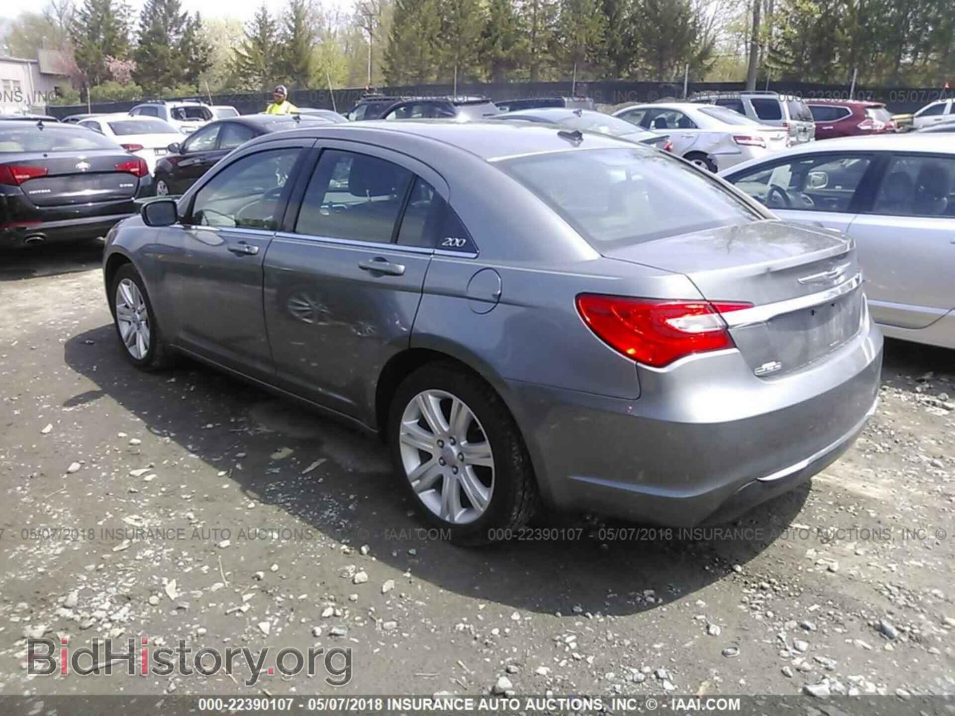 2011 Chrysler 200 - VIN: 1C3BC1FB8BN613606 - Photo 3