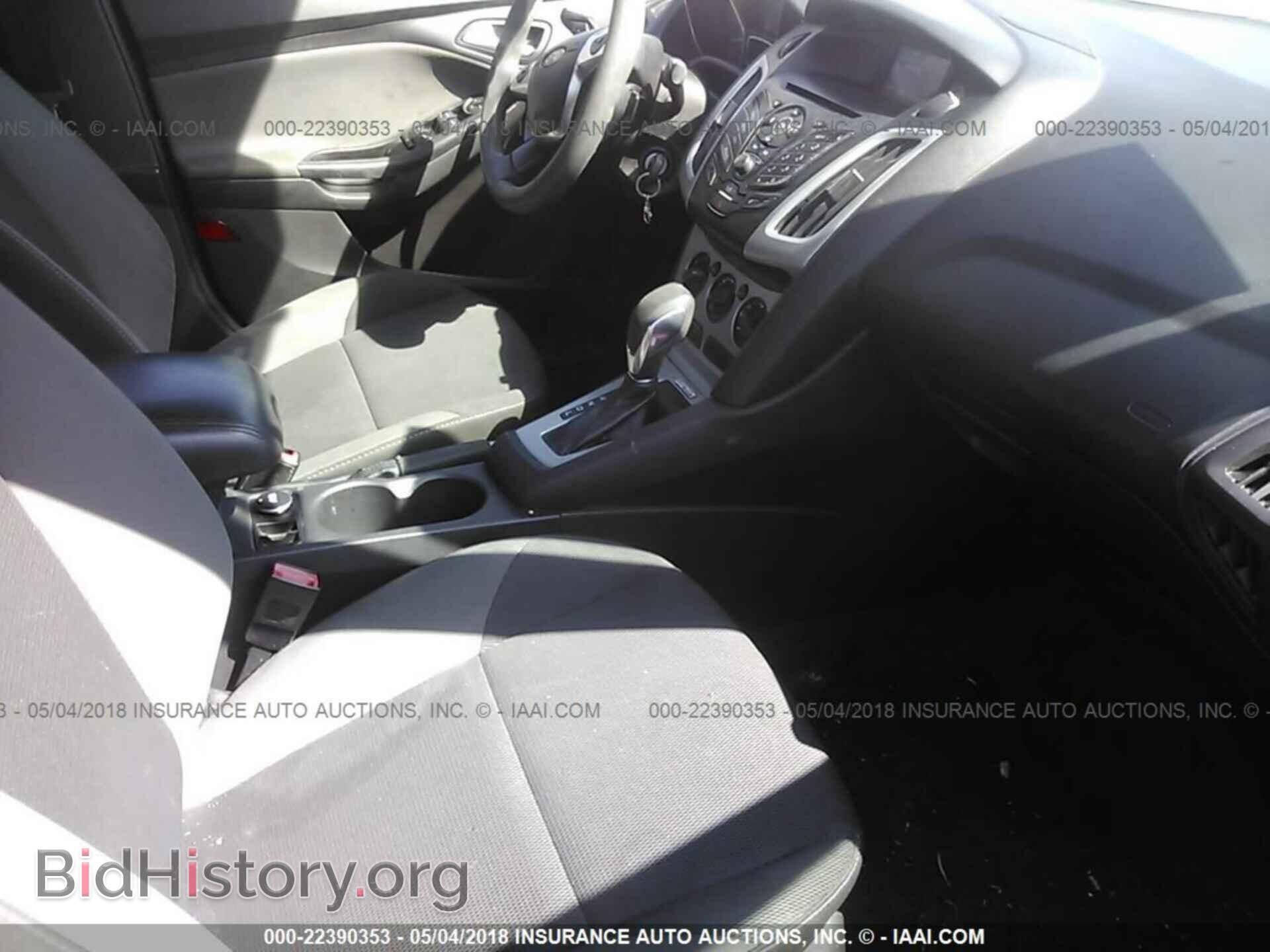 2012 Ford Focus - VIN: 1FAHP3F22CL188537 - Photo 5
