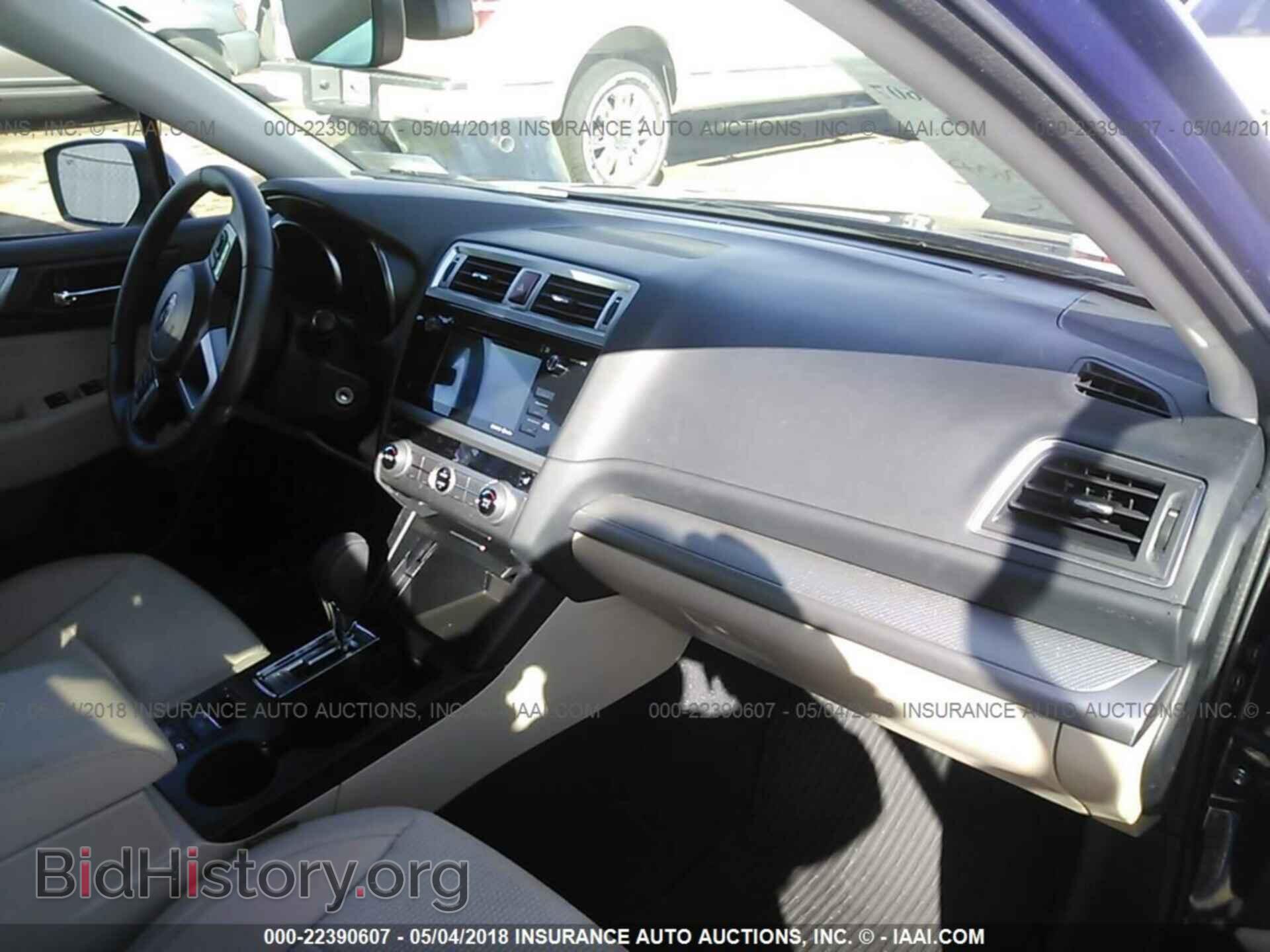 2017 Subaru Outback - VIN: 4S4BSAHC4H3243050 - Фото 5