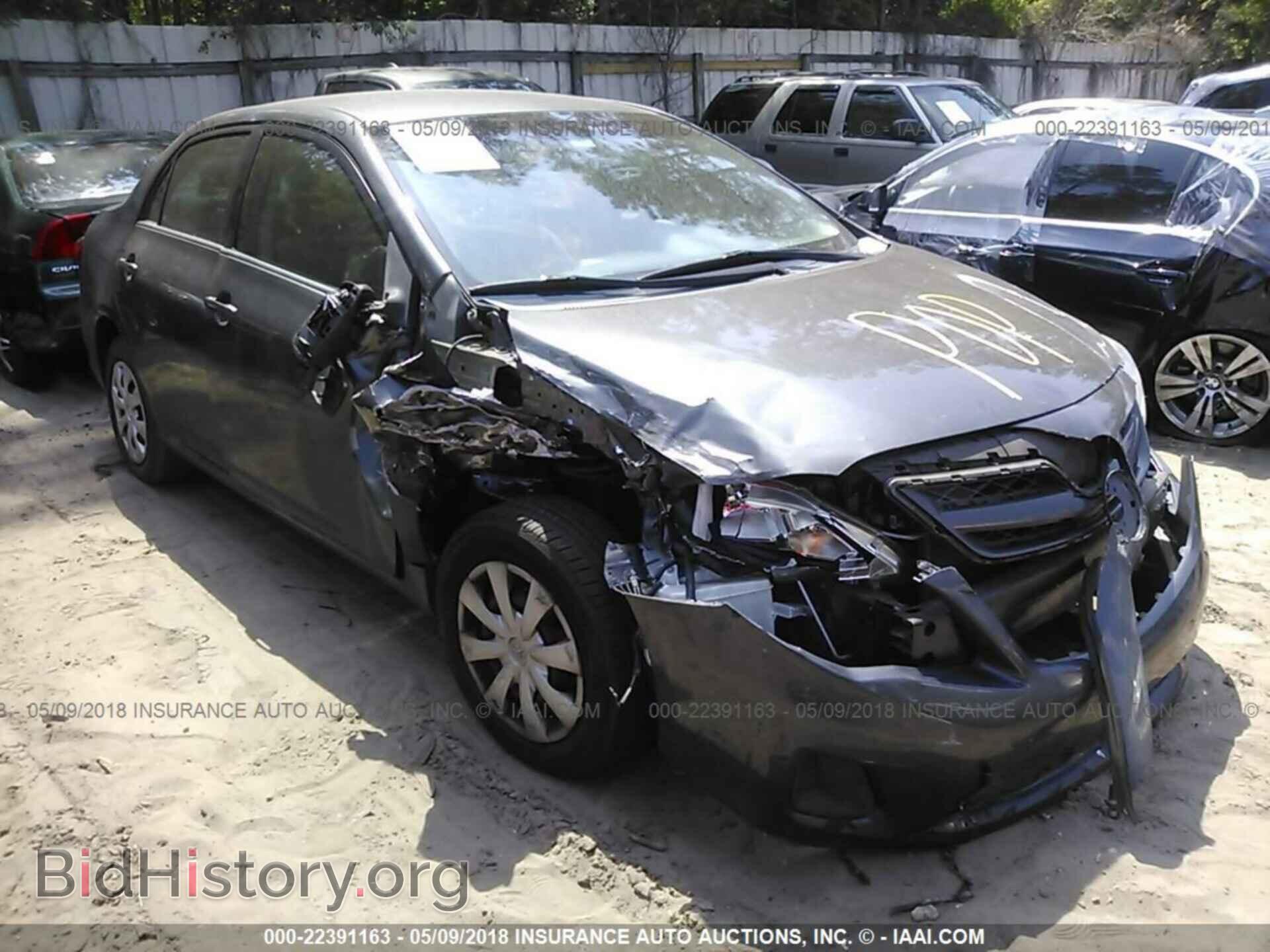 Photo 2T1BU4EE6BC599732 - Toyota Corolla 2011