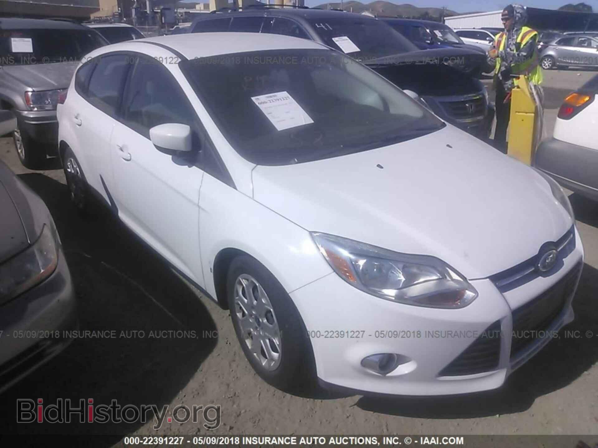 Photo 1FAHP3K28CL131085 - Ford Focus 2012