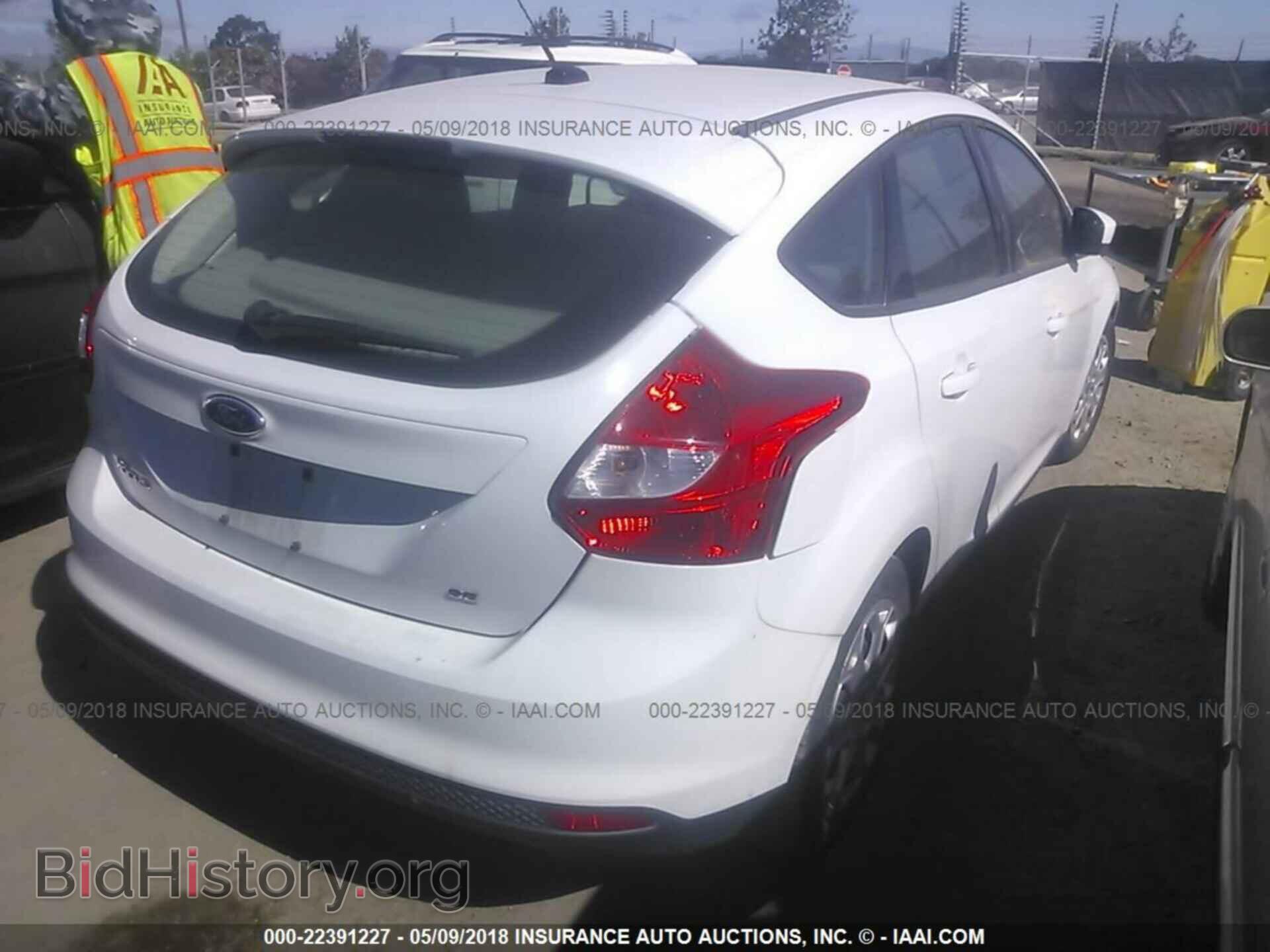 2012 Ford Focus - VIN: 1FAHP3K28CL131085 - Photo 4