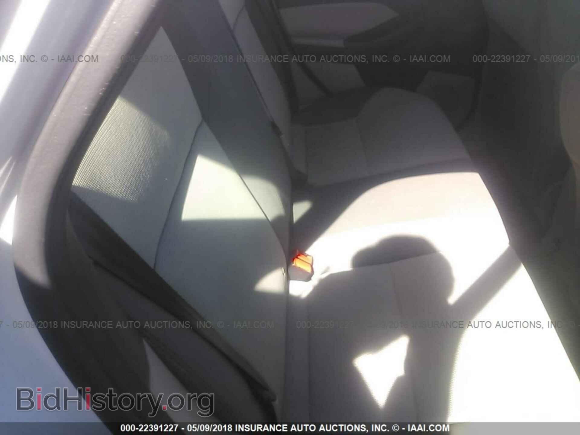 2012 Ford Focus - VIN: 1FAHP3K28CL131085 - Photo 8