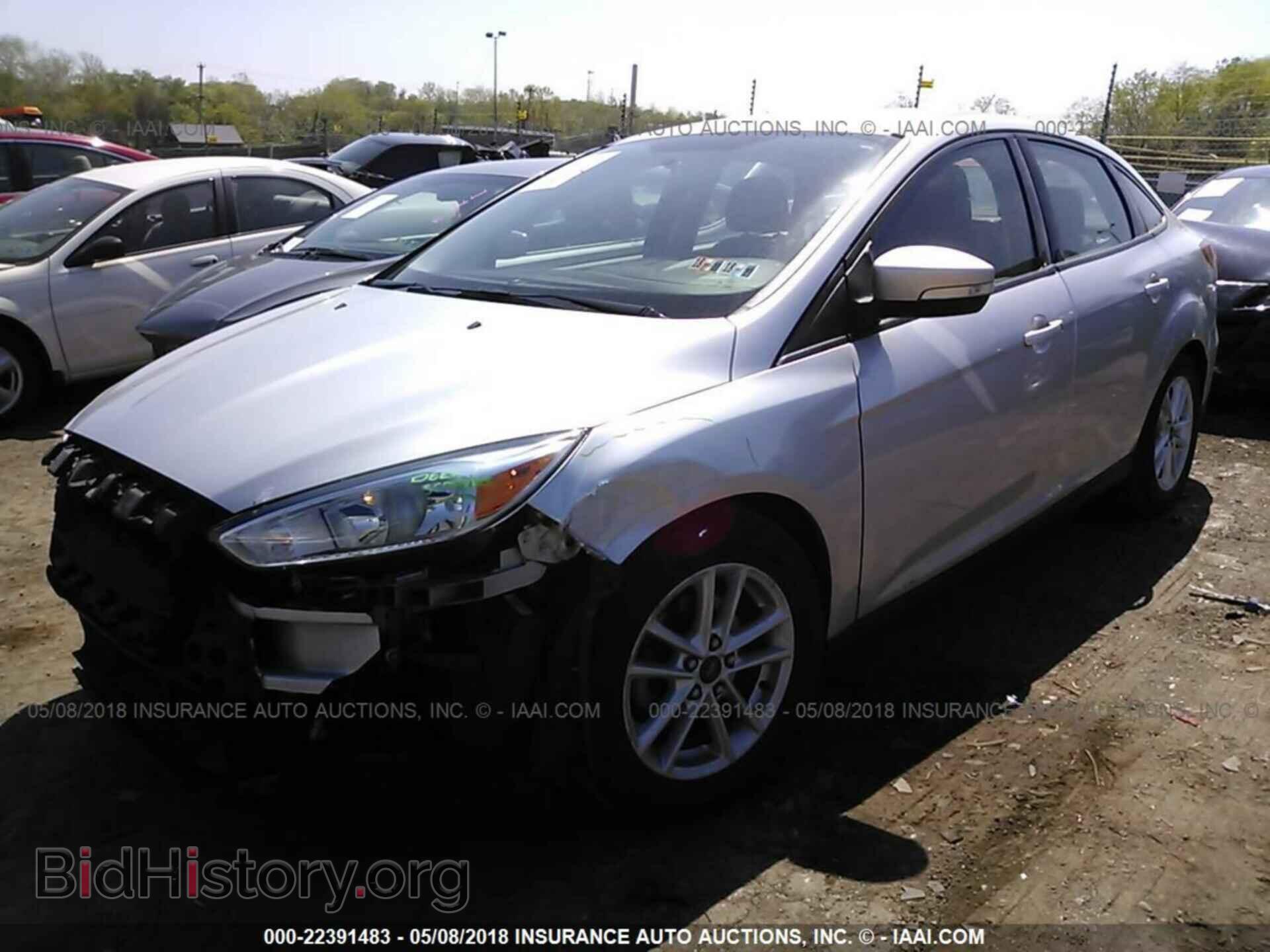 2015 Ford Focus - VIN: 1FADP3F20FL213678 - Photo 2