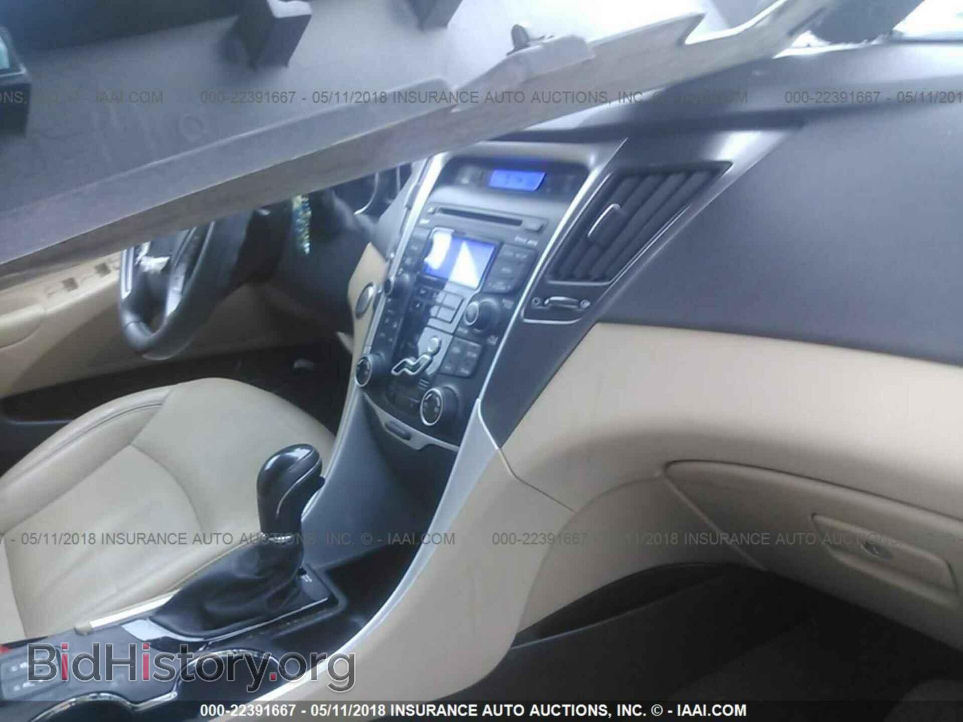 2012 Hyundai Sonata - VIN: KMHEC4A43CA042727 - Photo 5