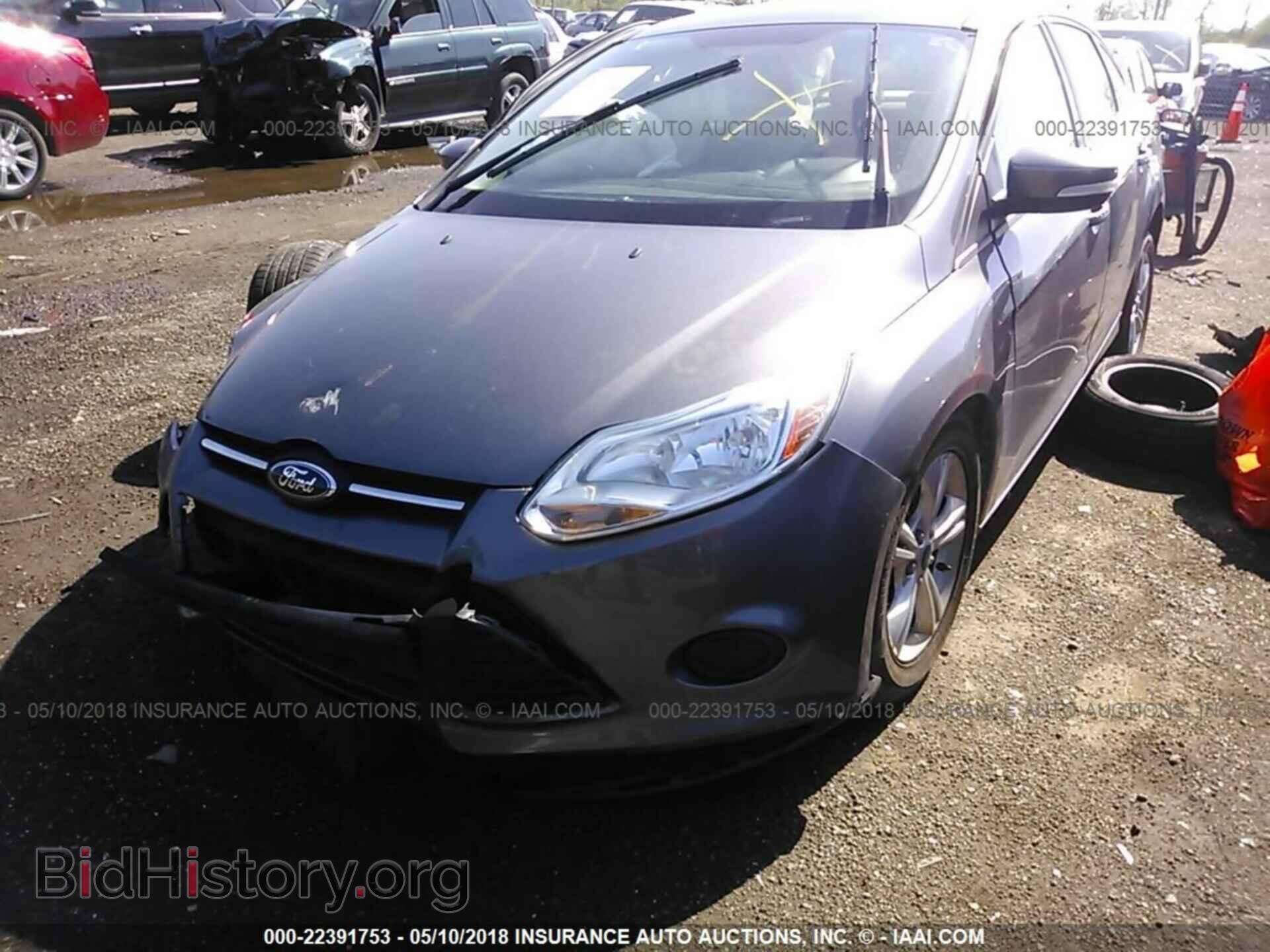 2014 Ford Focus - VIN: 1FADP3F21EL116455 - Photo 2