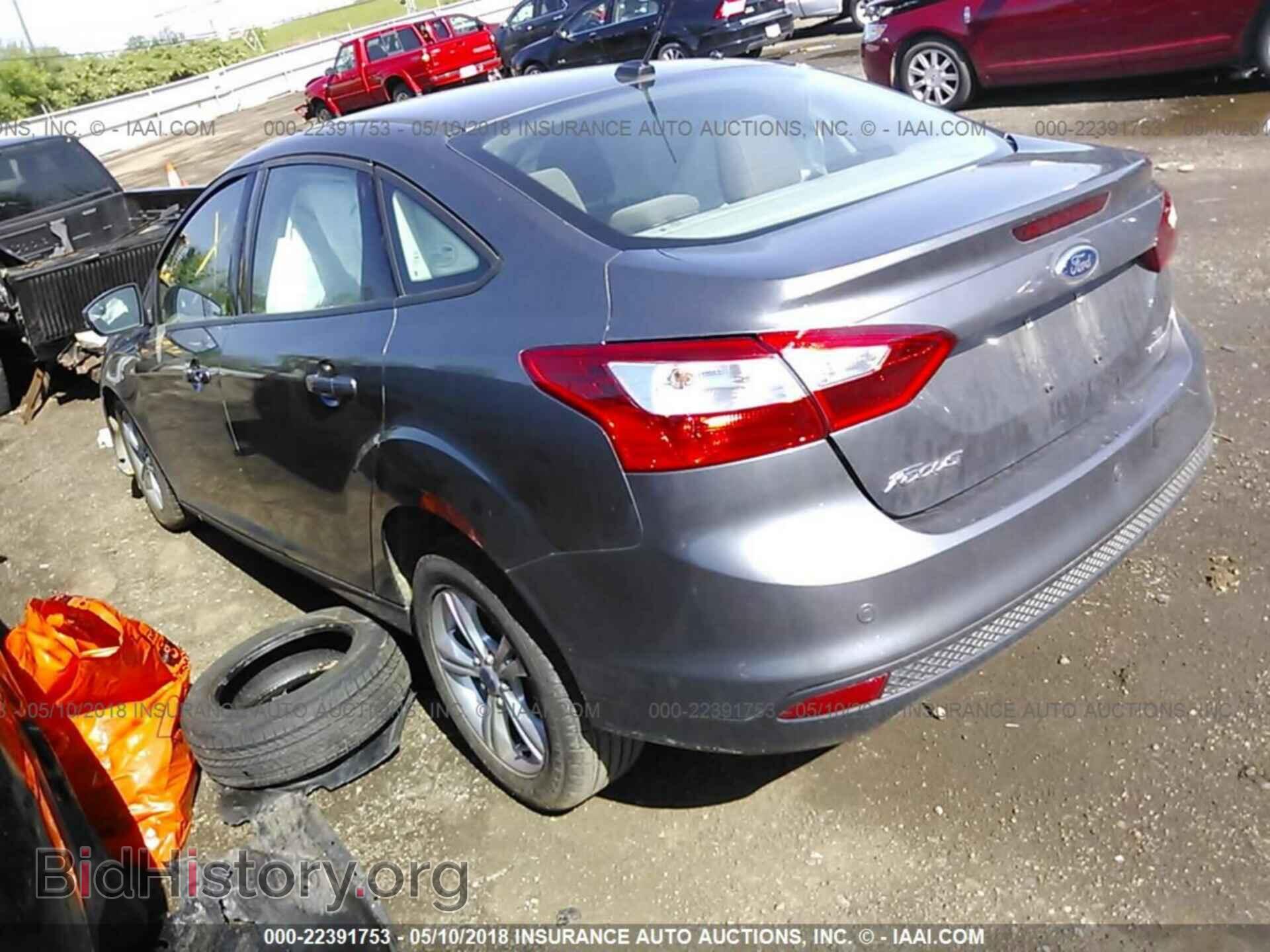 2014 Ford Focus - VIN: 1FADP3F21EL116455 - Photo 3