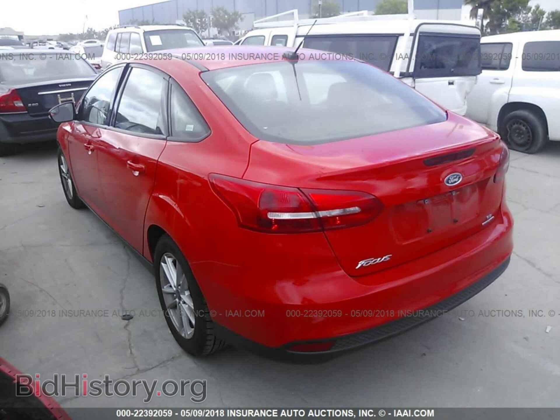 2016 Ford Focus - VIN: 1FADP3F21GL263944 - Photo 3