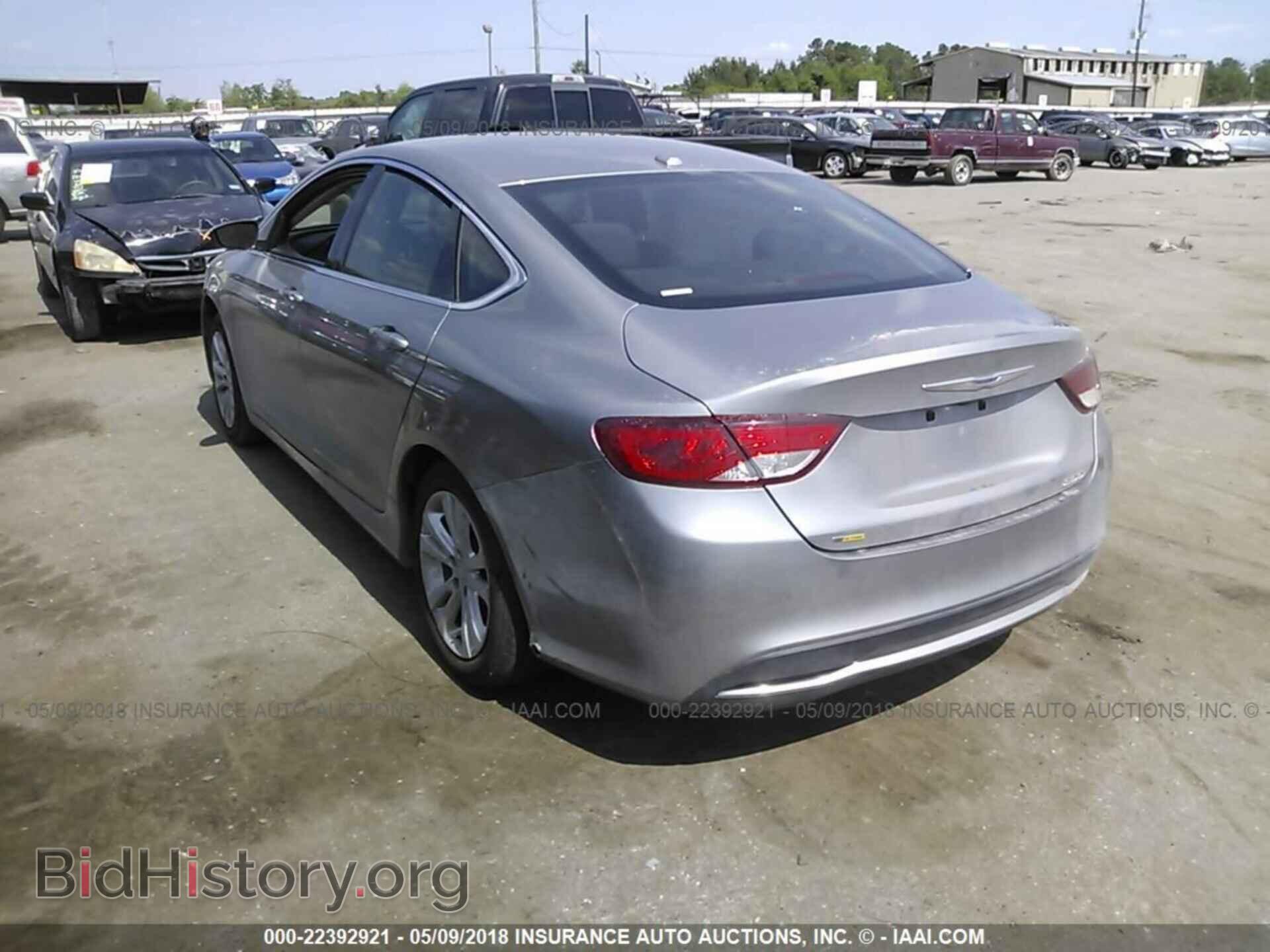 2016 Chrysler 200 - VIN: 1C3CCCAB3GN102724 - Photo 3