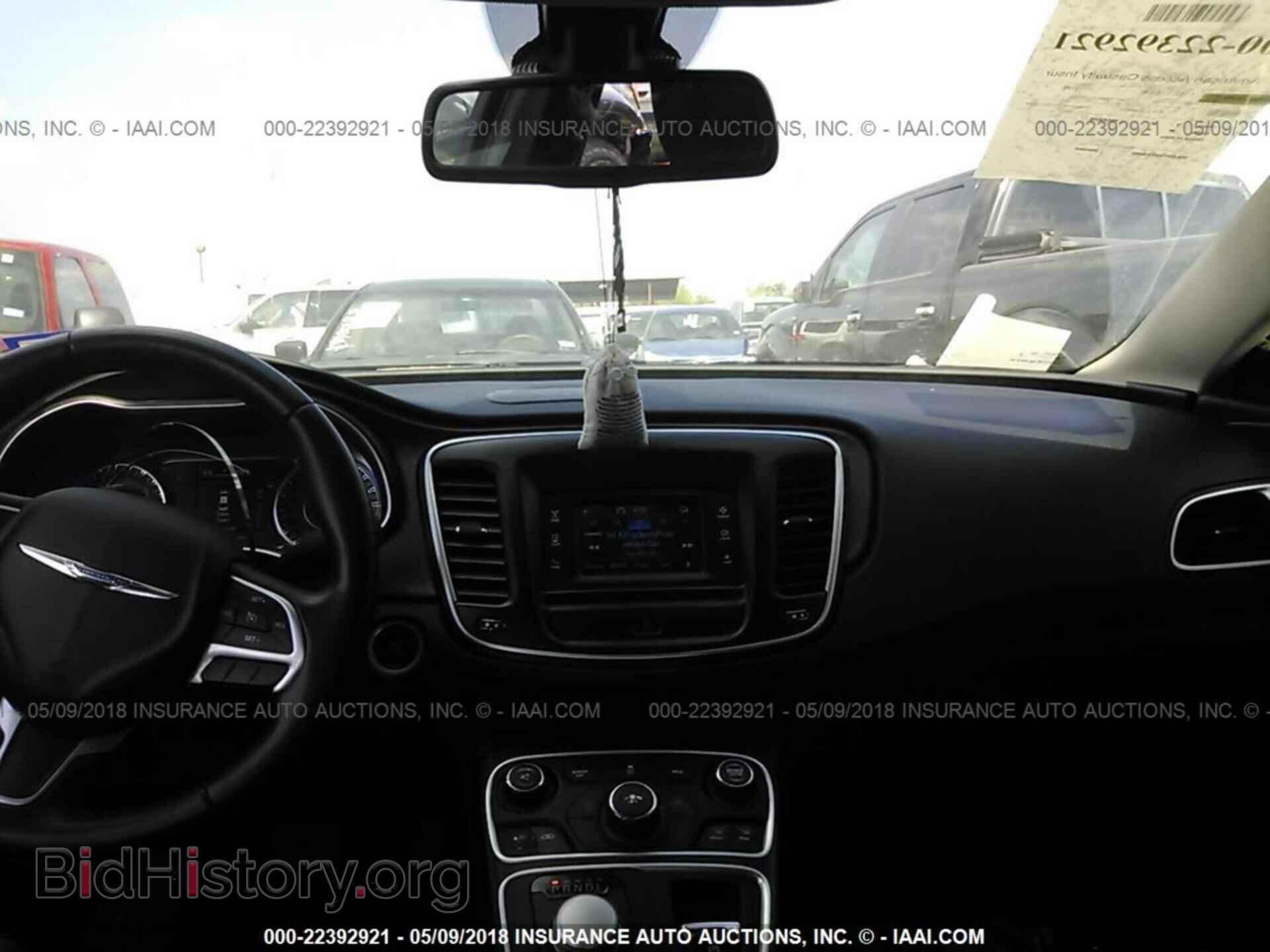 2016 Chrysler 200 - VIN: 1C3CCCAB3GN102724 - Photo 5