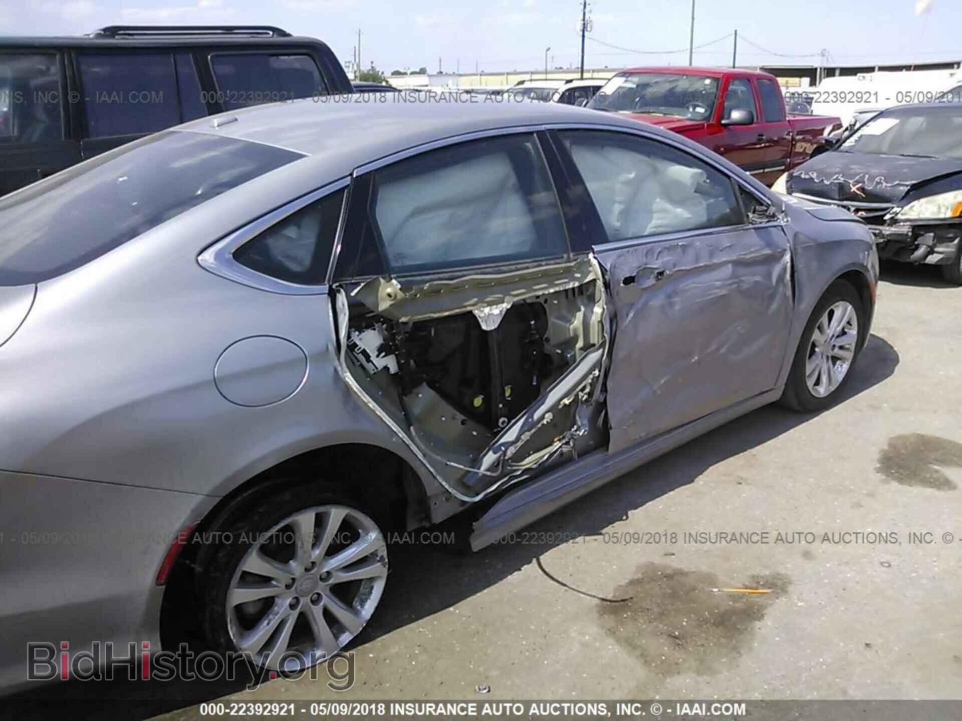 2016 Chrysler 200 - VIN: 1C3CCCAB3GN102724 - Photo 6