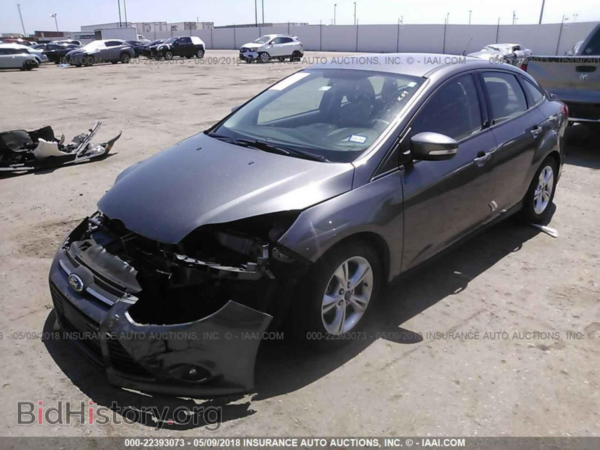 2014 Ford Focus - VIN: 1FADP3F22EL229220 - Photo 2